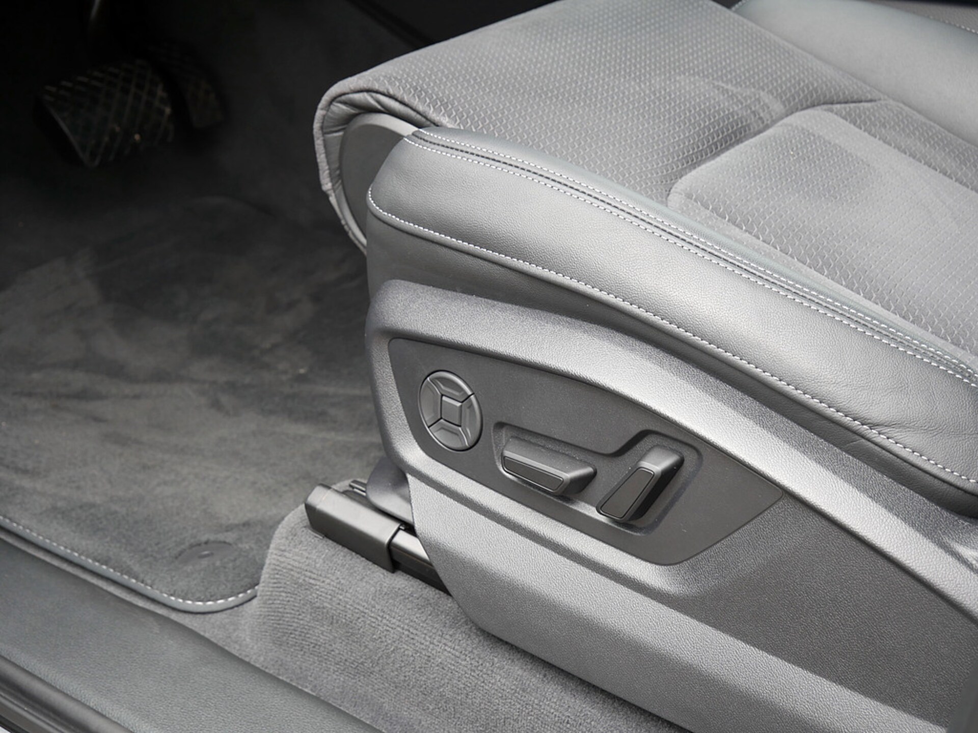 Audi Q7 SUV TFSI e S line