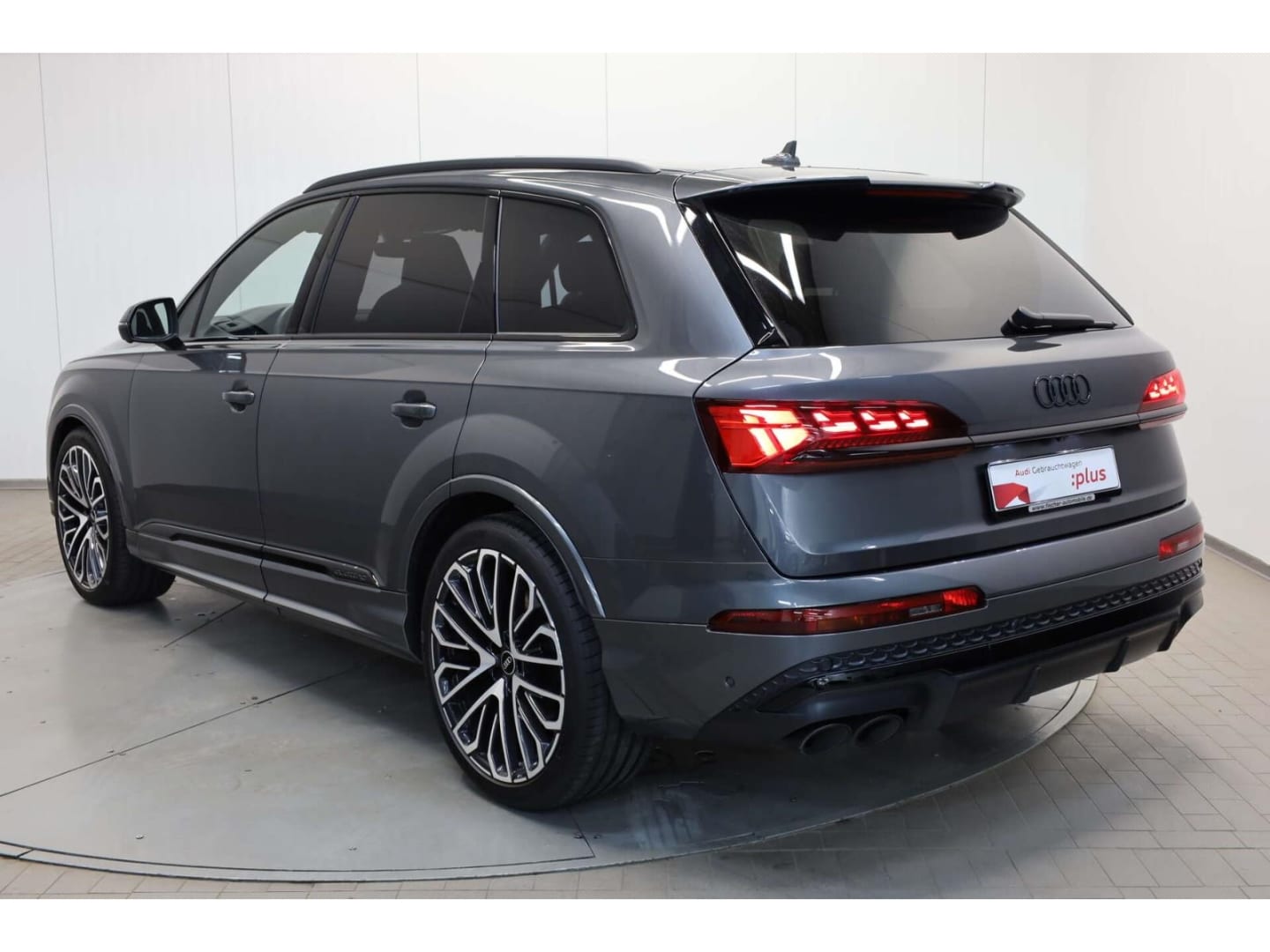 Bild über Audi SQ7 SUV TFSI quattro tiptronic - für weitere Informationen kontaktieren Sie den Audi Partner