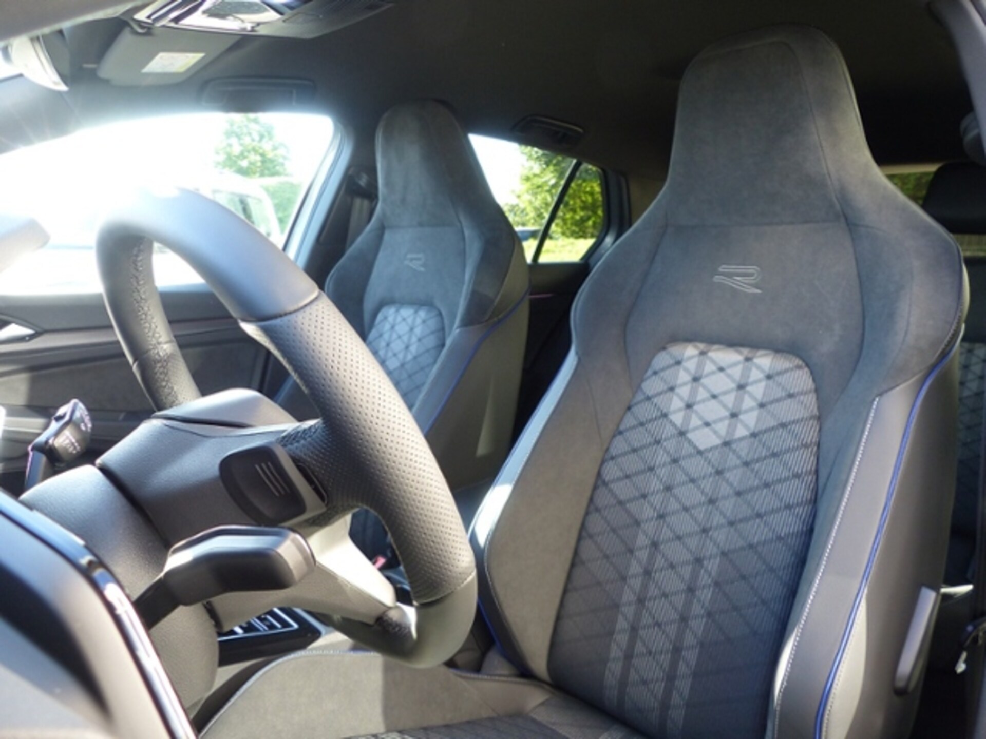 Volkswagen Golf R-Line