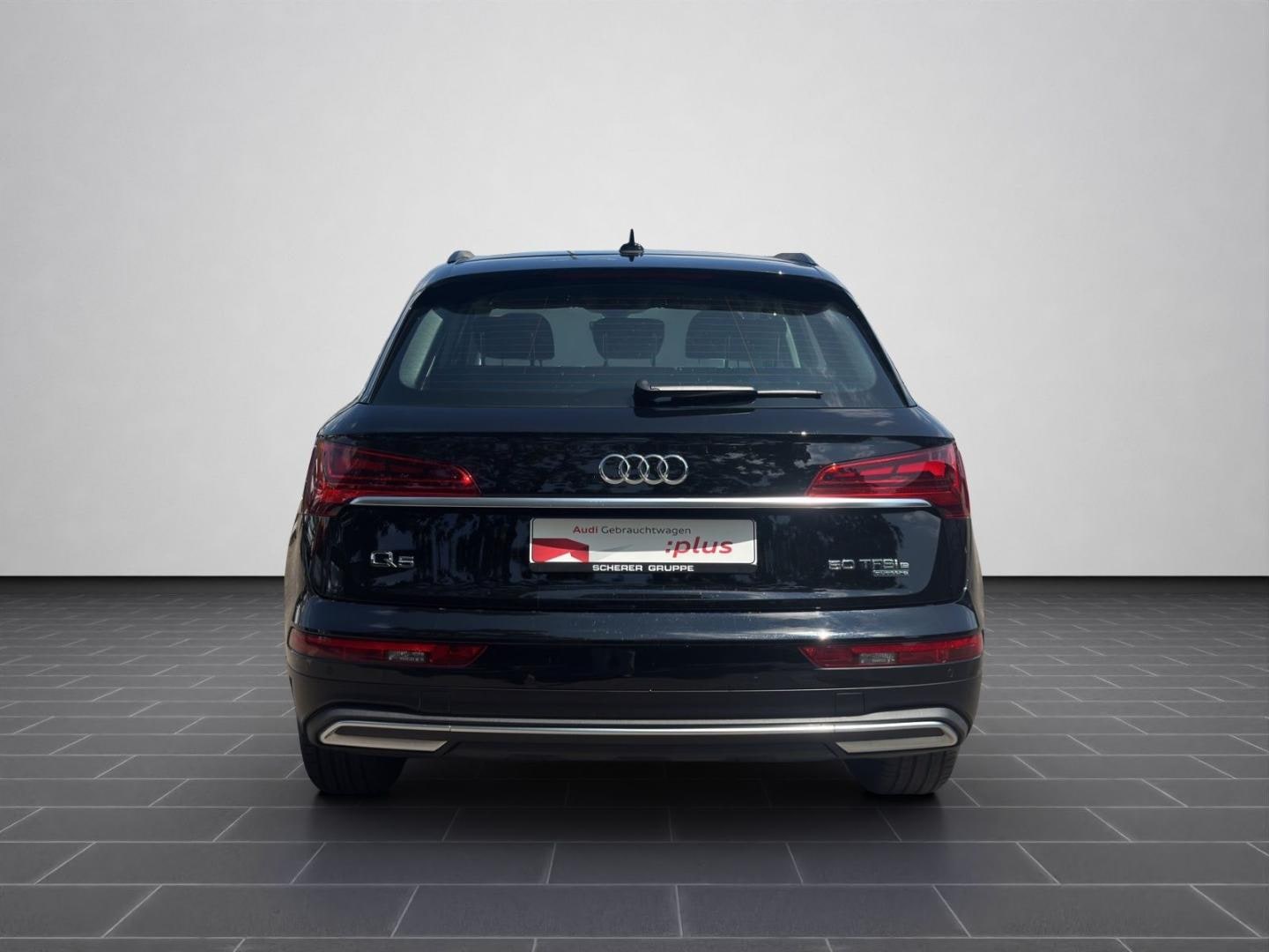 Bild über Audi Q5 TFSI e 50 TFSI e quattro S tronic - für weitere Informationen kontaktieren Sie den Audi Partner