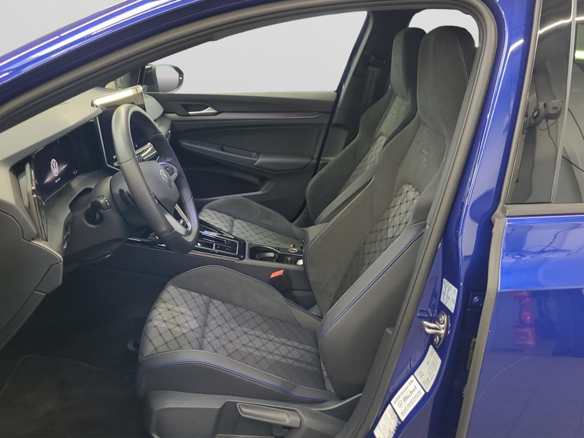 Volkswagen Golf R-Line
