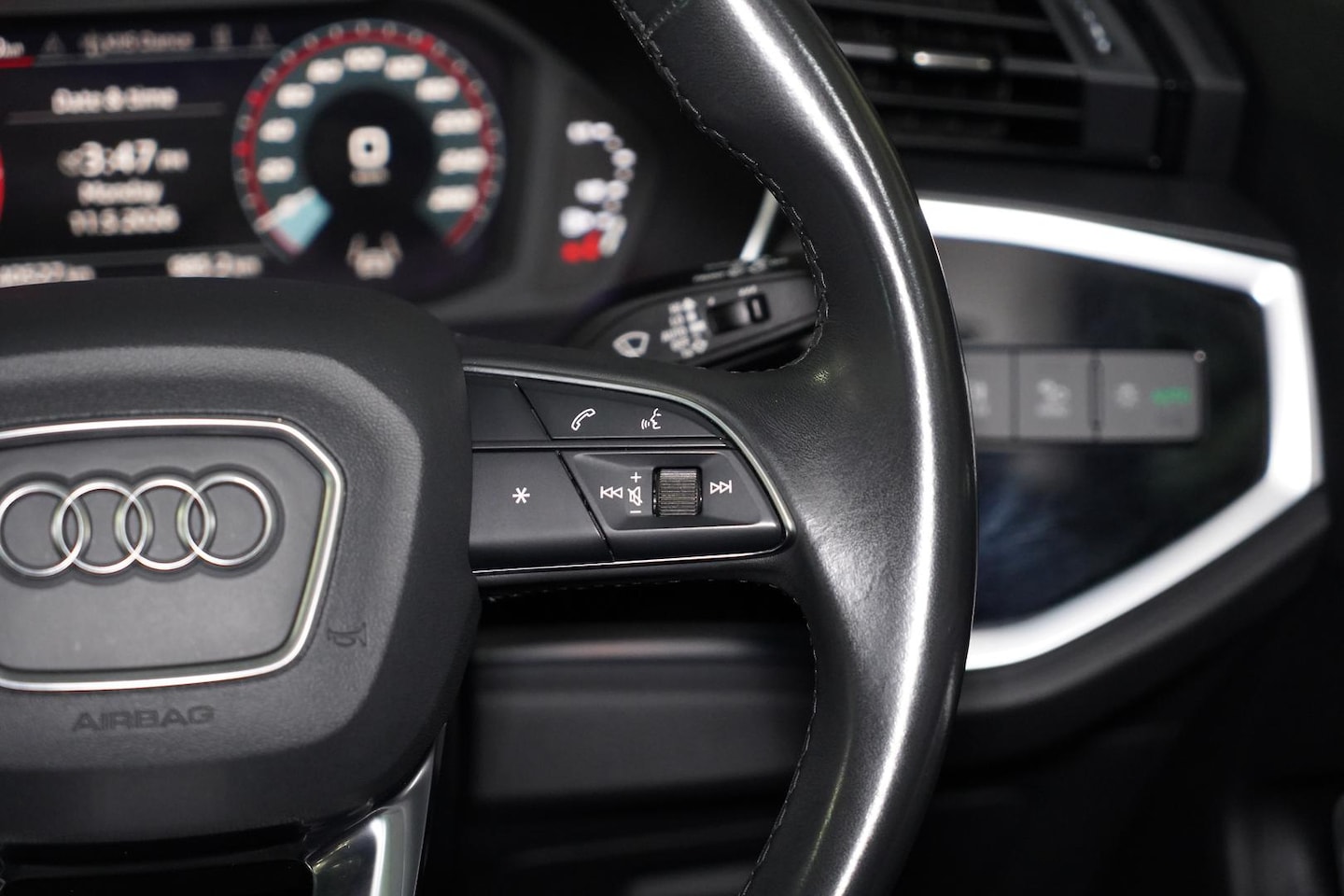 Image about Audi Q3 35 TFSI S tronic