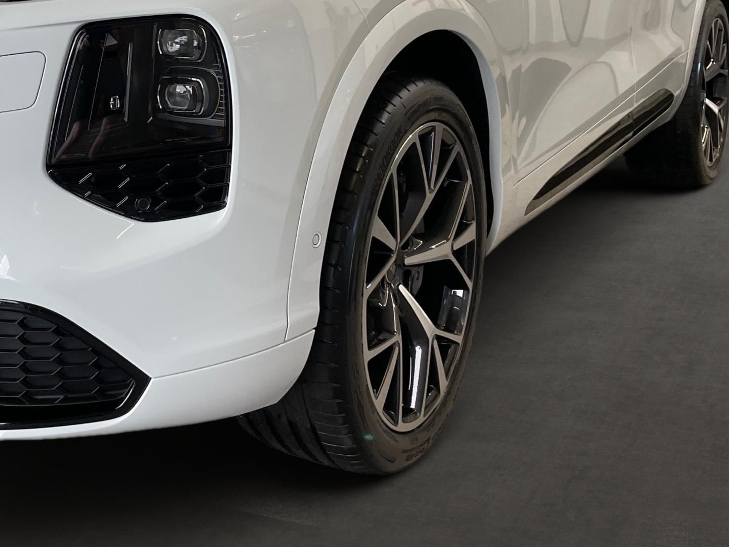 Bild über Audi Q7 SUV TDI quattro 220 kW tiptronic - für weitere Informationen kontaktieren Sie den Audi Partner