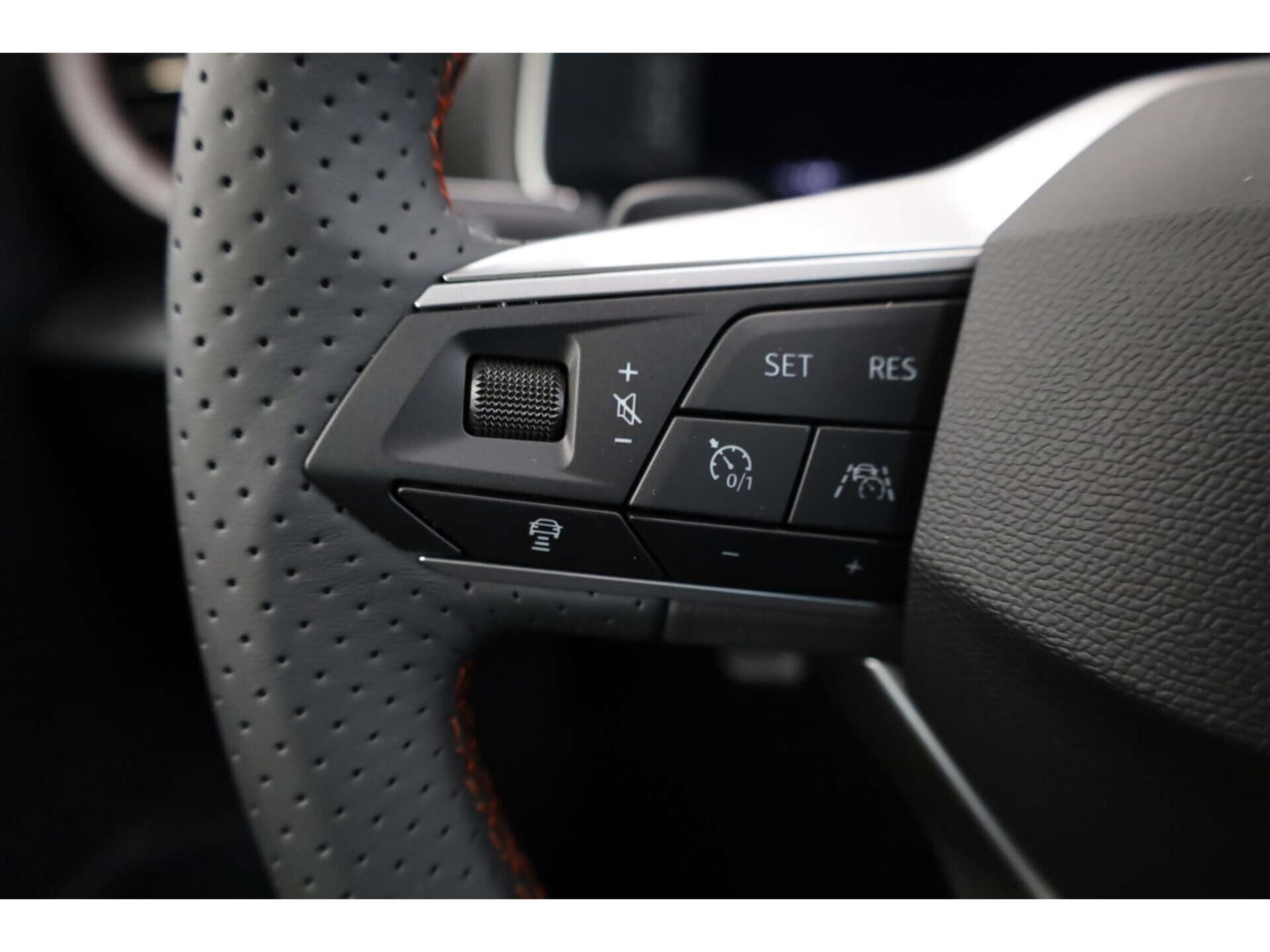 SEAT Arona FR