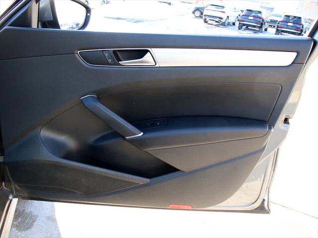 2019 VOLKSWAGEN PASSAT - Image 34