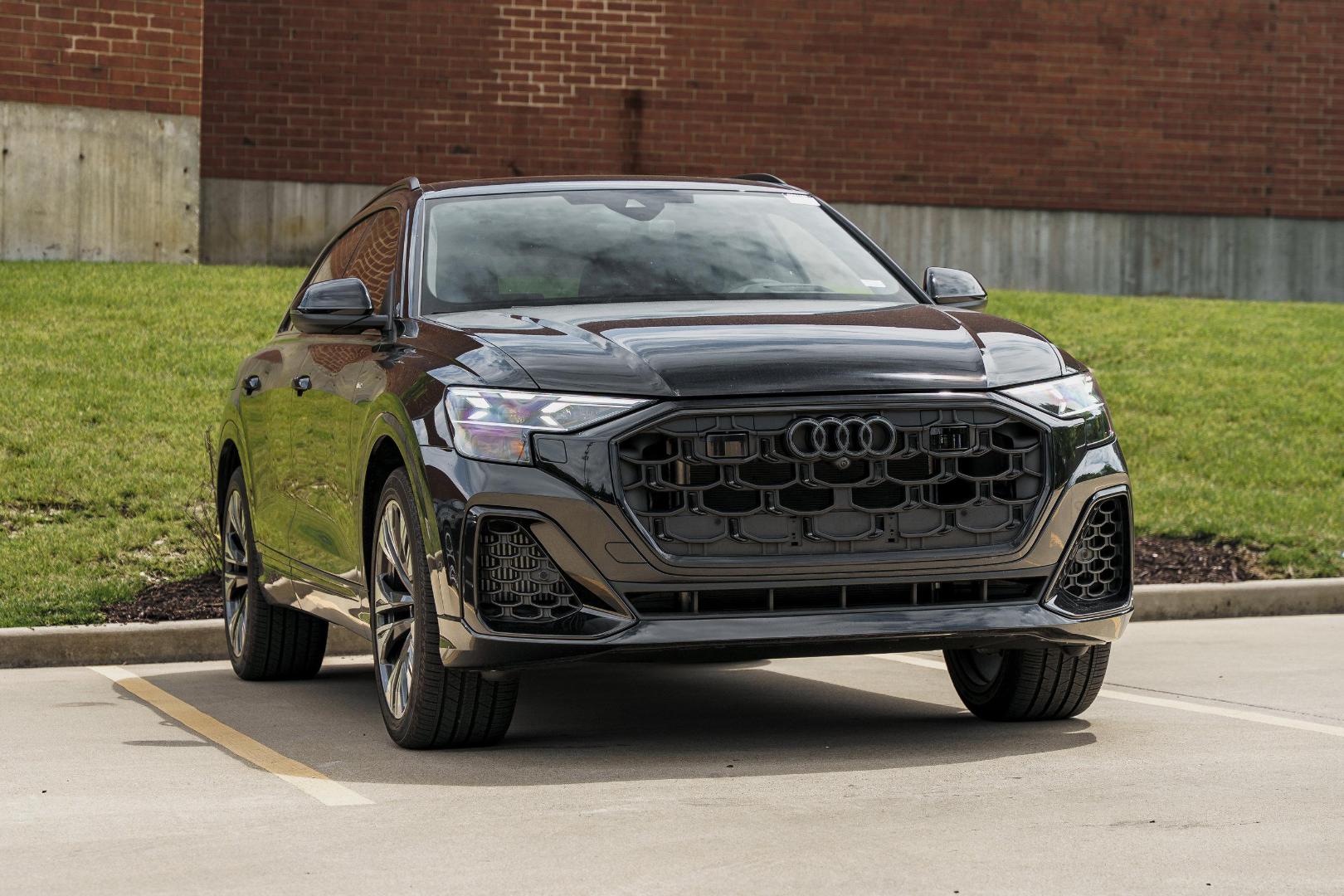 2025 Audi Q8 55 Prestige Tiptonic quattro's photo