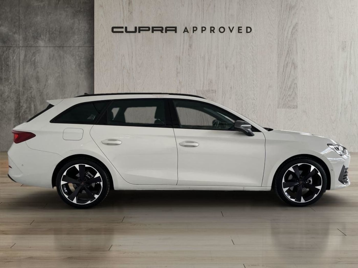 CUPRA Leon Sportstourer 1.5 eTSI DSG 110 kW (150 CV) — photo 3