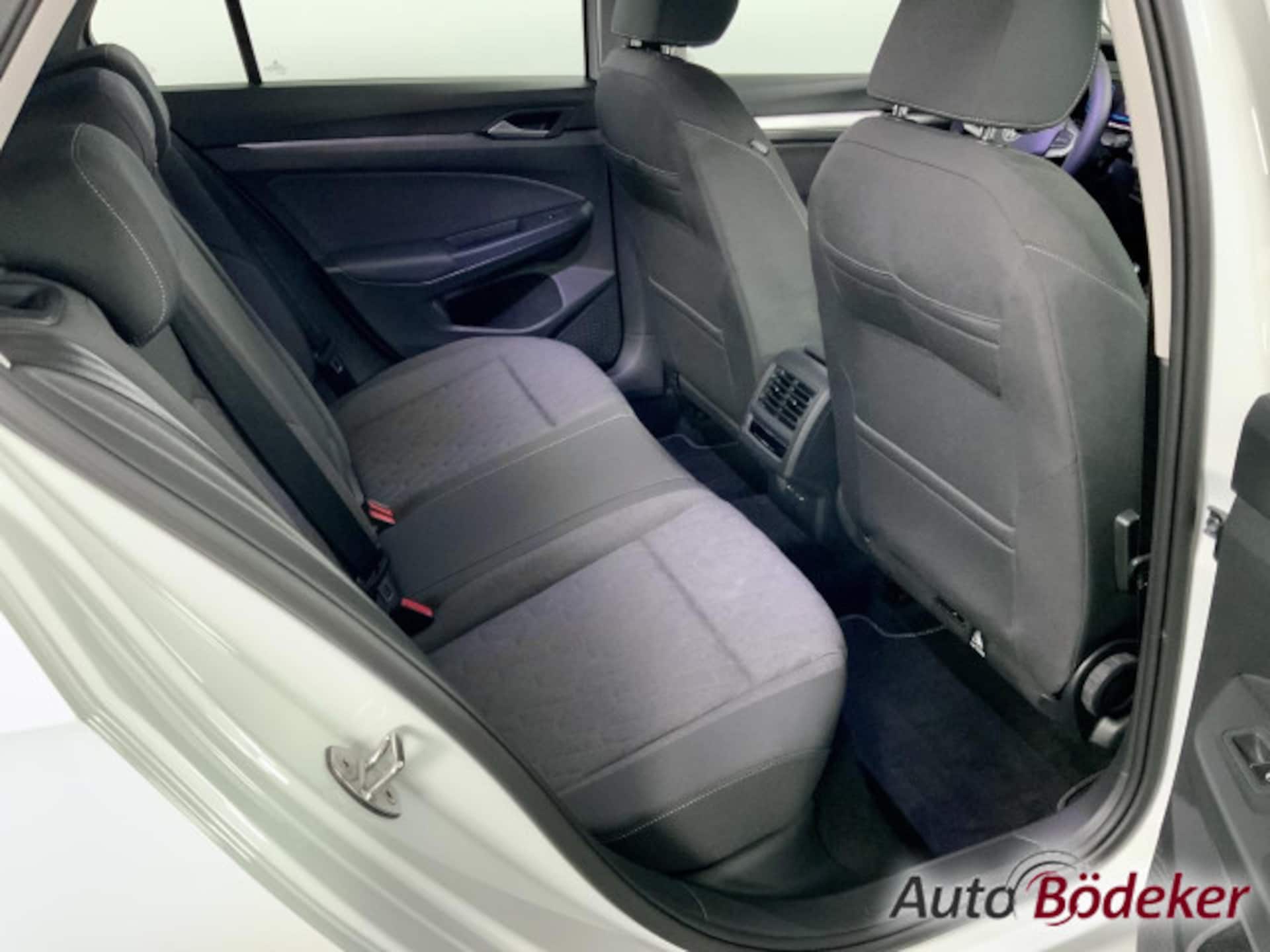 Volkswagen Golf Life