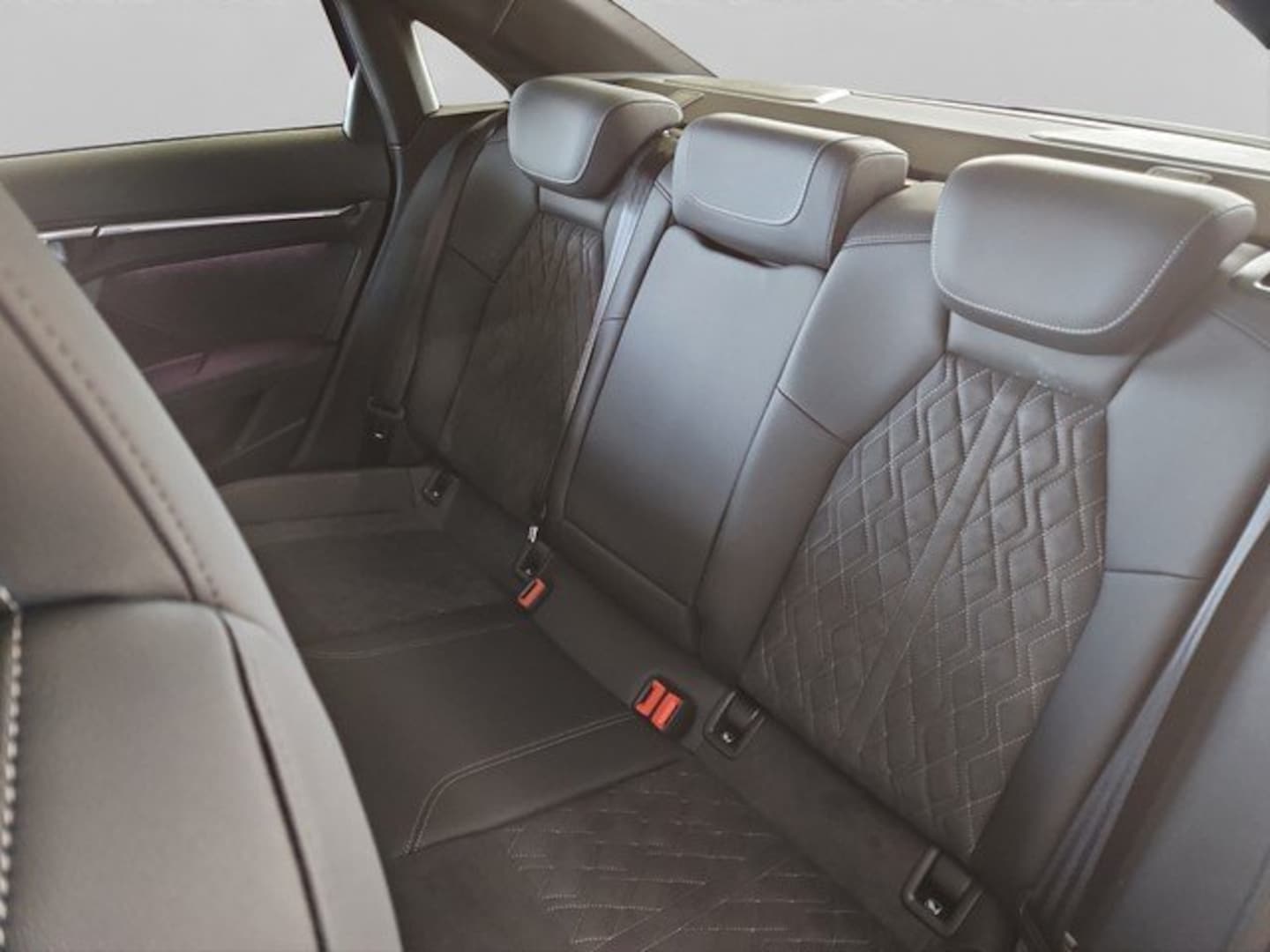 Bild über Audi A3 Limousine S line TFSI S tronic - für weitere Informationen kontaktieren Sie den Audi Partner