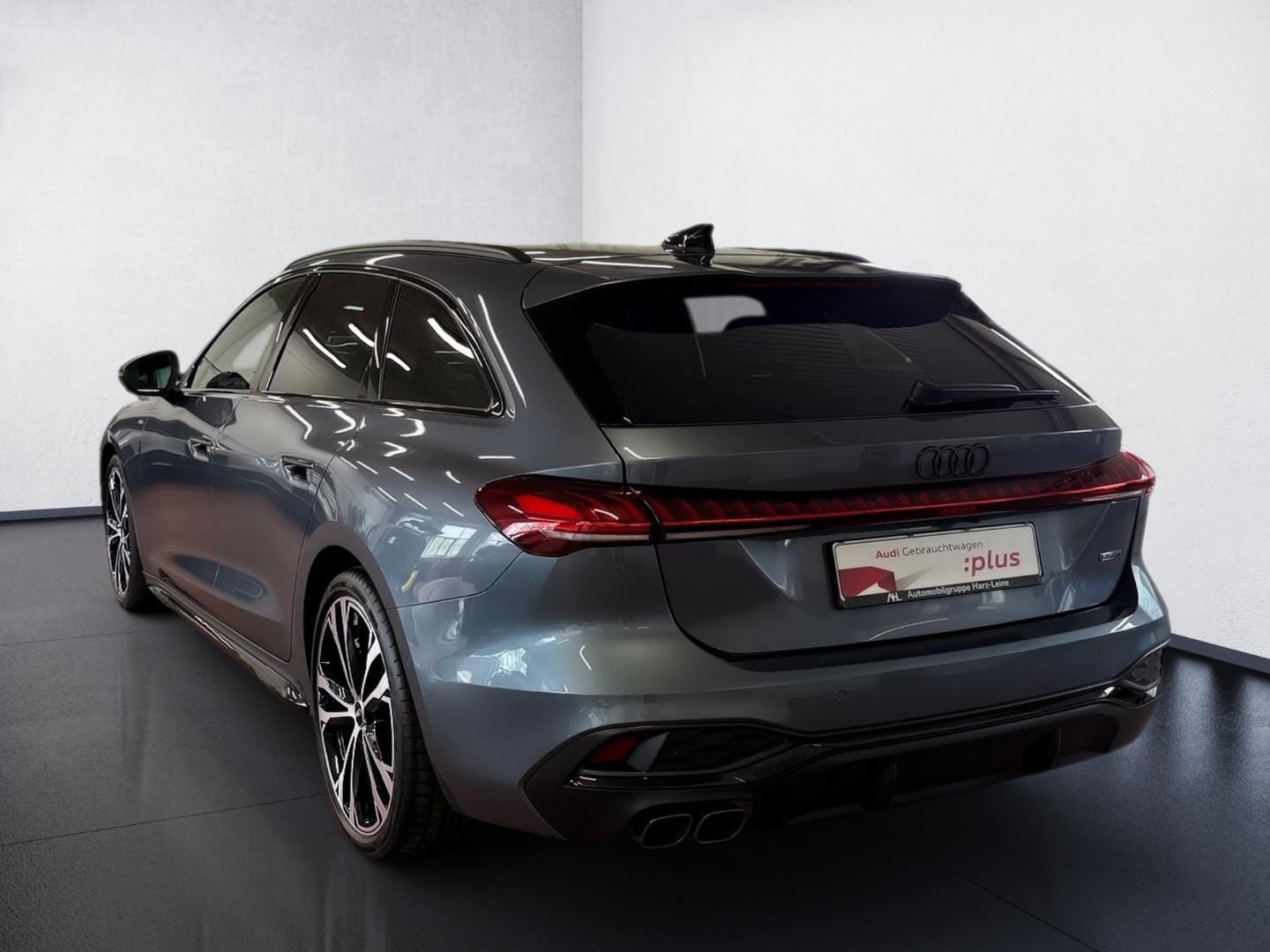 Bild über Audi A5 Avant TDI quattro 150 kW S tronic - für weitere Informationen kontaktieren Sie den Audi Partner