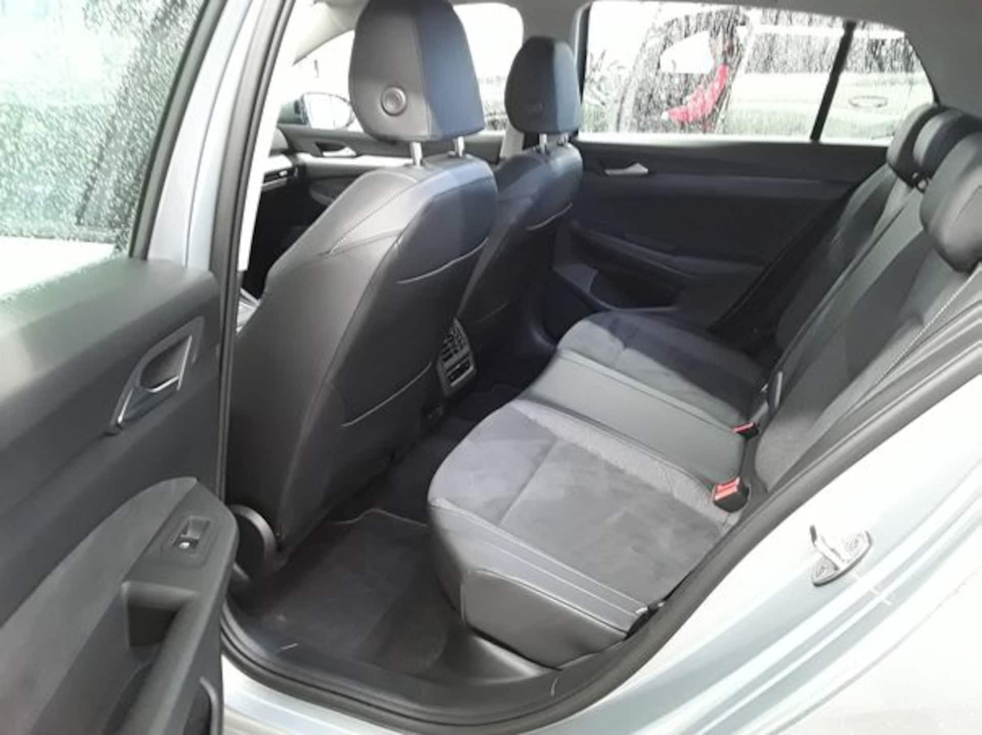 Volkswagen Golf Life