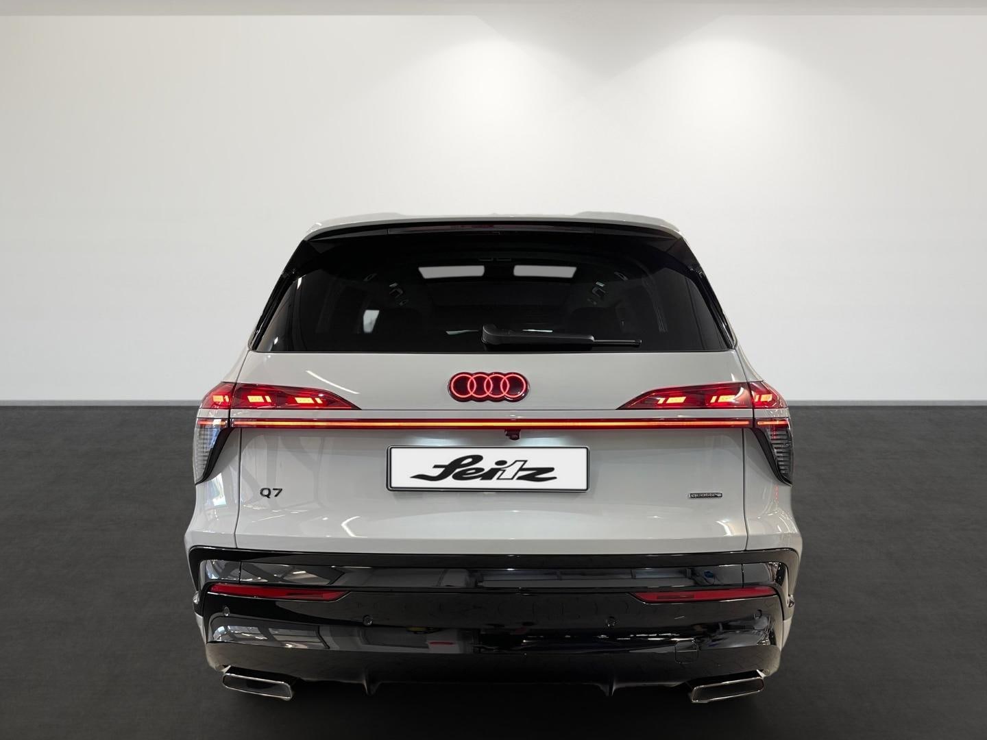 Bild über Audi Q7 SUV TDI quattro 220 kW tiptronic - für weitere Informationen kontaktieren Sie den Audi Partner