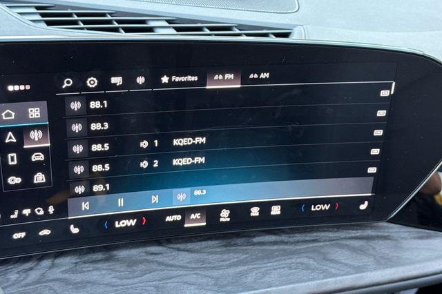 2025 Audi Q5 Premium - Photo 23
