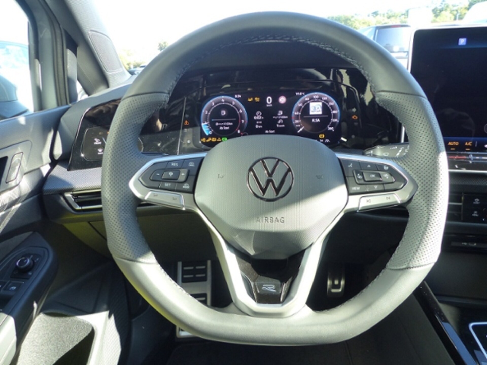Volkswagen Golf R-Line