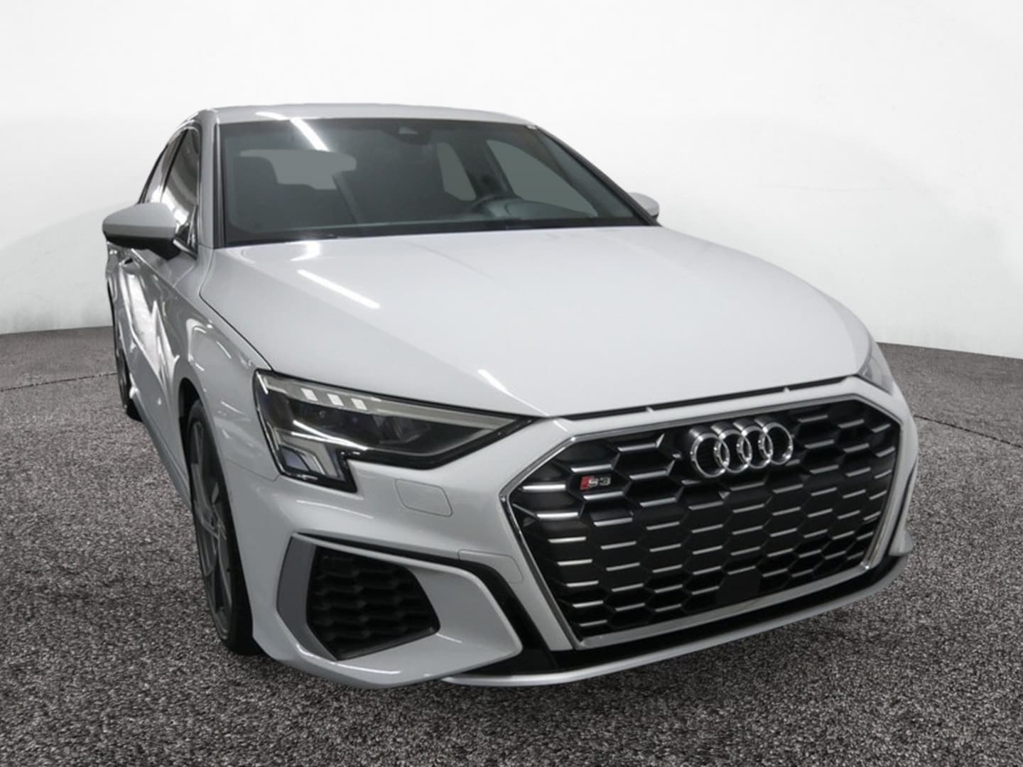 Bild über Audi S3 Sportback TFSI quattro S tronic - für weitere Informationen kontaktieren Sie den Audi Partner