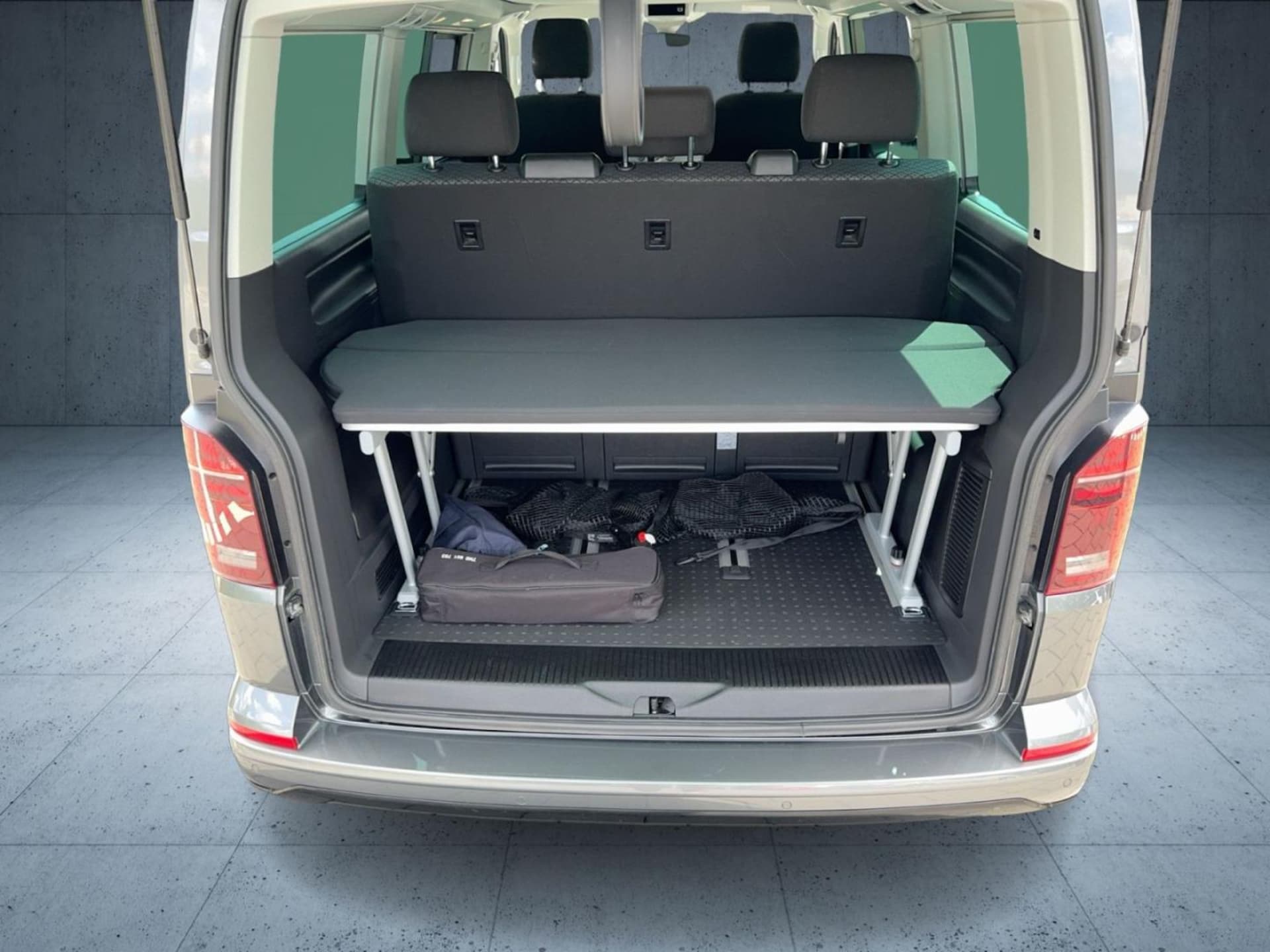 Volkswagen T6.1 California Beach