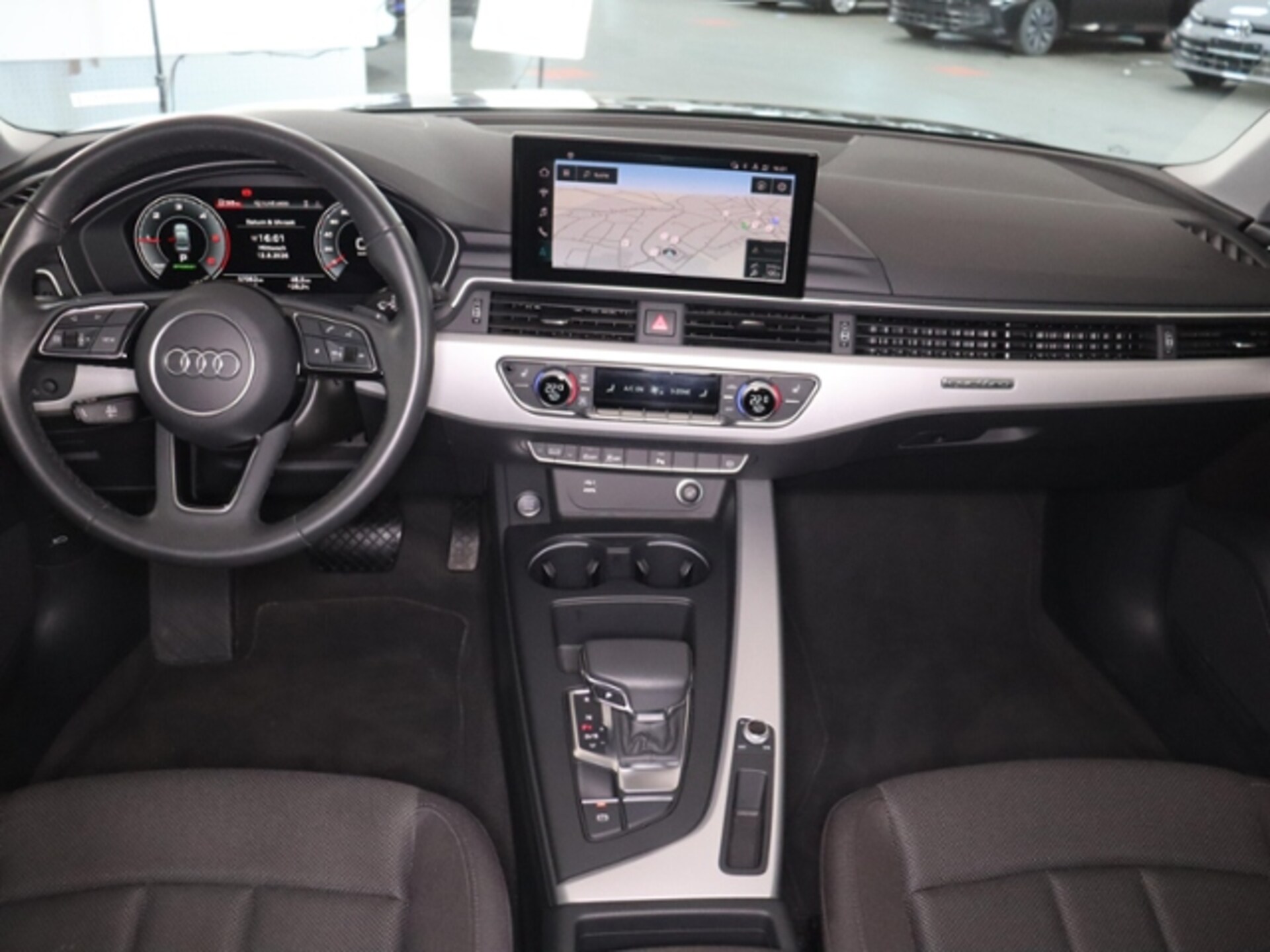 Audi A4 Limousine