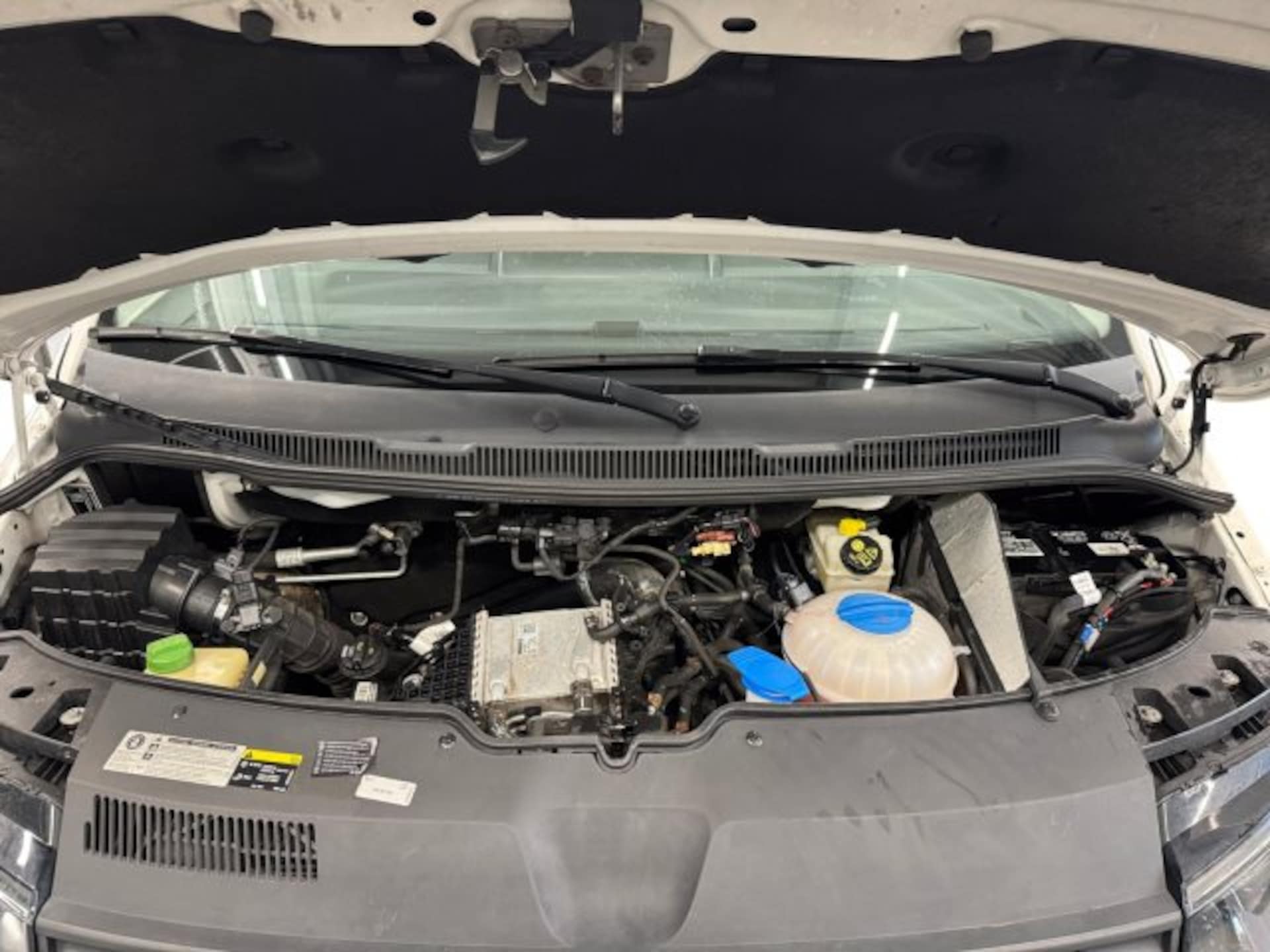 Volkswagen T6 Transporter Kasten langer Radstand