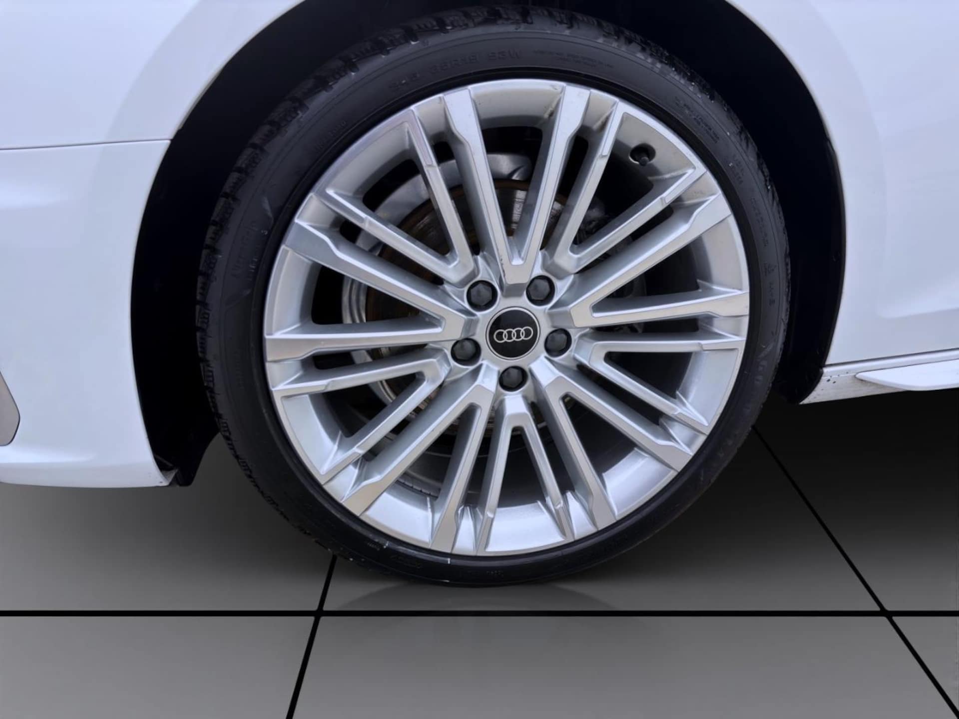 Audi A4 Avant S line
