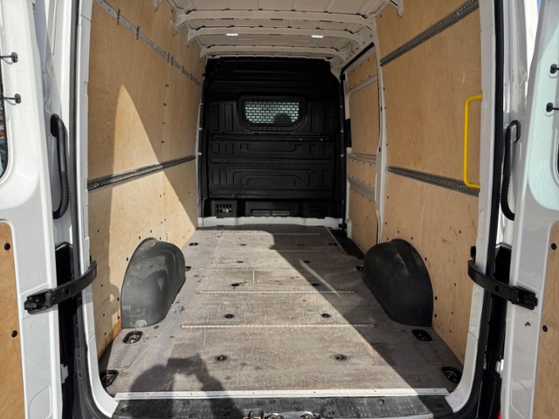 Volkswagen Crafter Kasten mittlerer Radstand