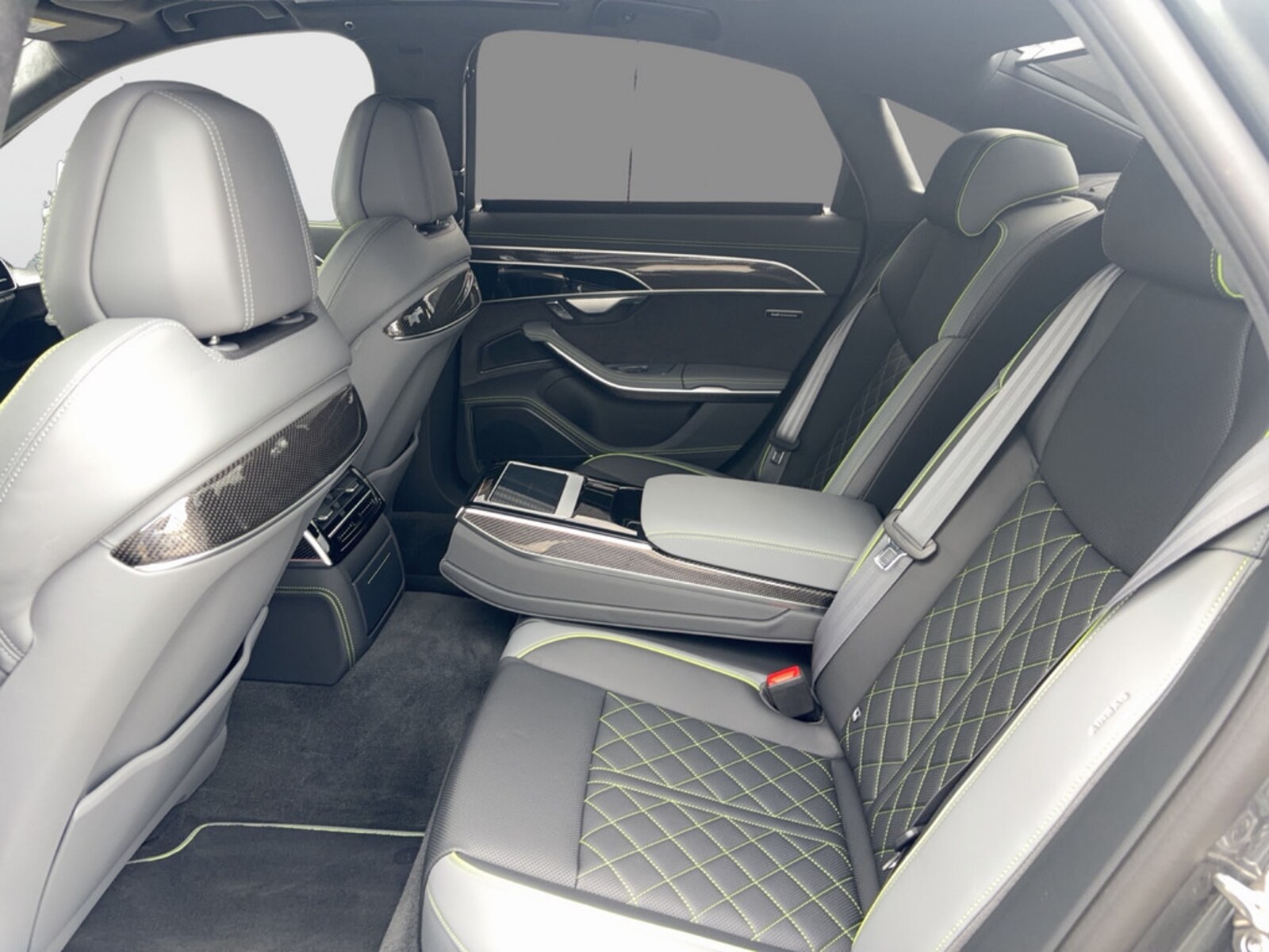 Audi A8 – Bild 11