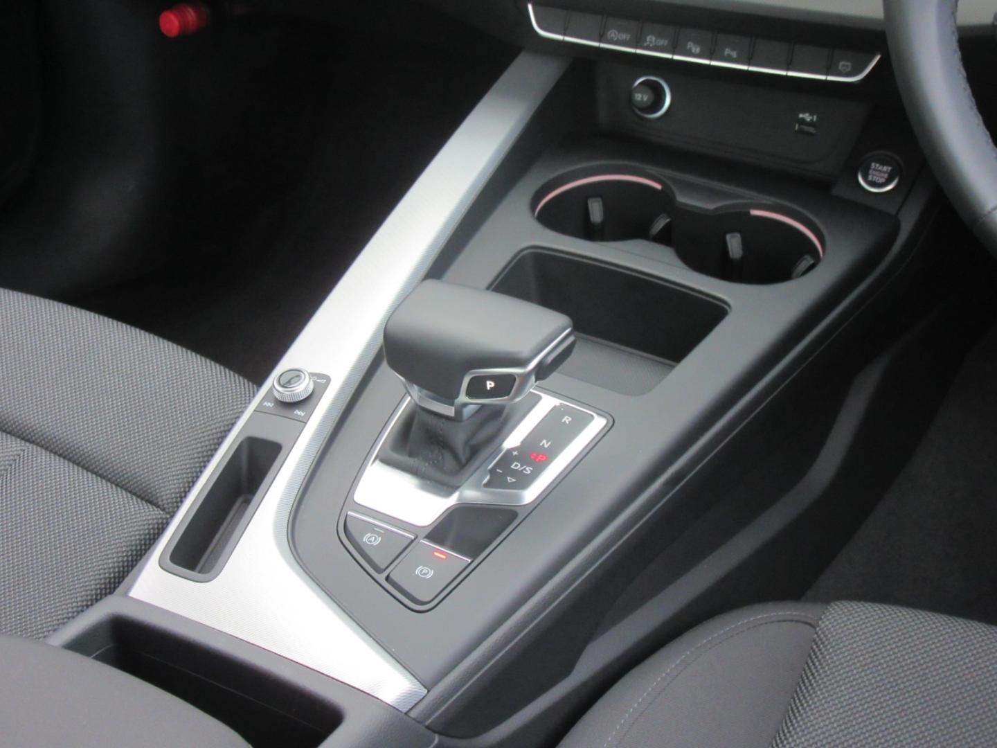 Image about Audi A4 Sedan 35 TDI advanced 120(163) kW(PS) S tronic