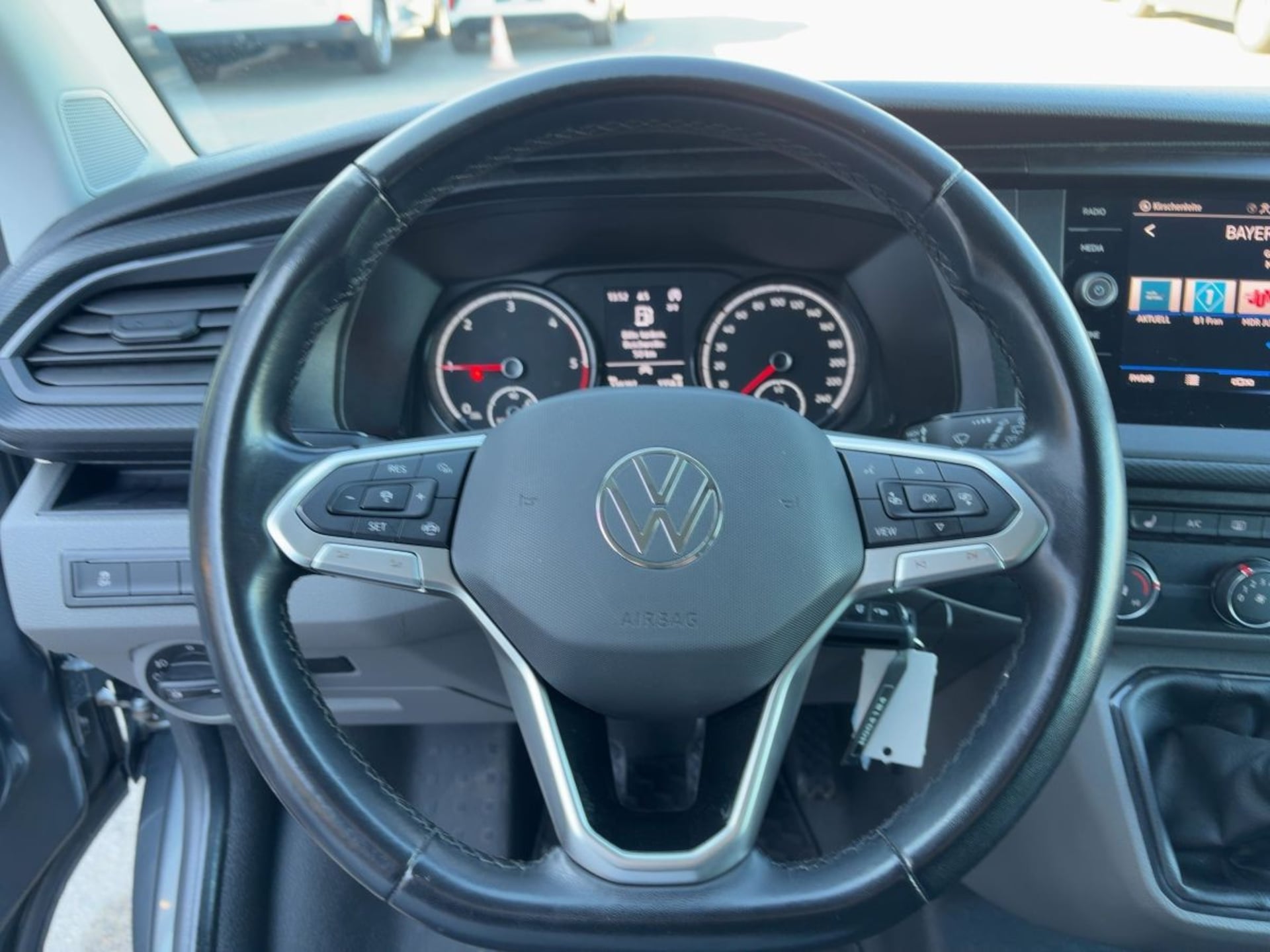 Volkswagen T6.1 Transporter Kombi langer Radstand