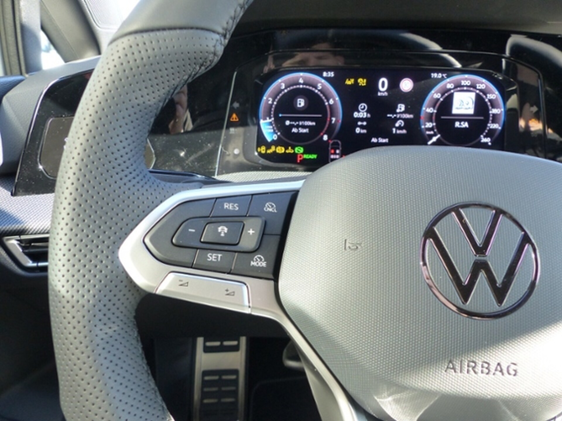 Volkswagen Golf R-Line