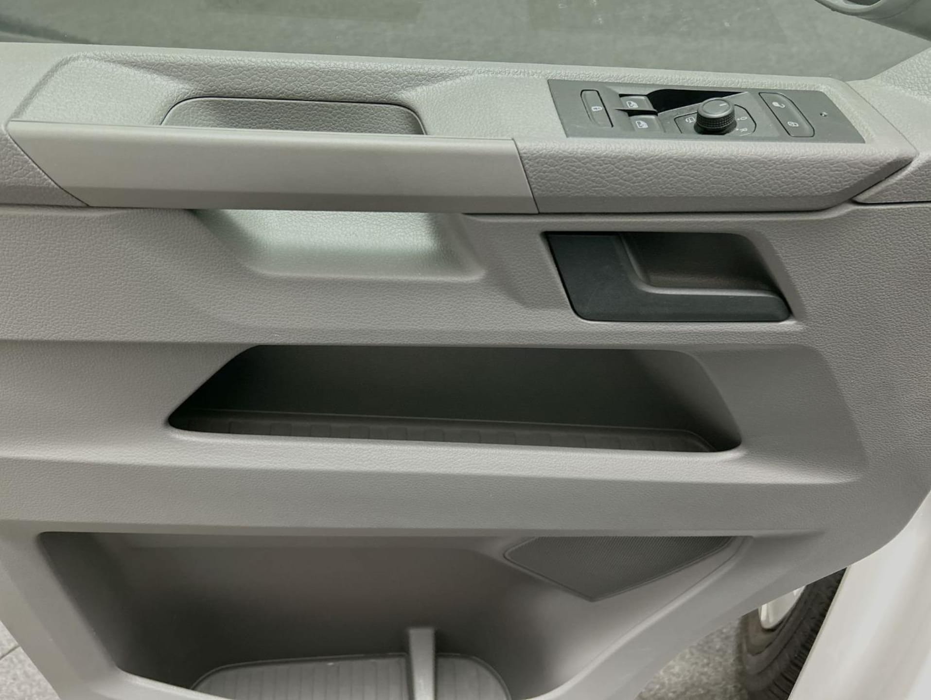 Volkswagen T6.1 Transporter Kasten kurzer Radstand