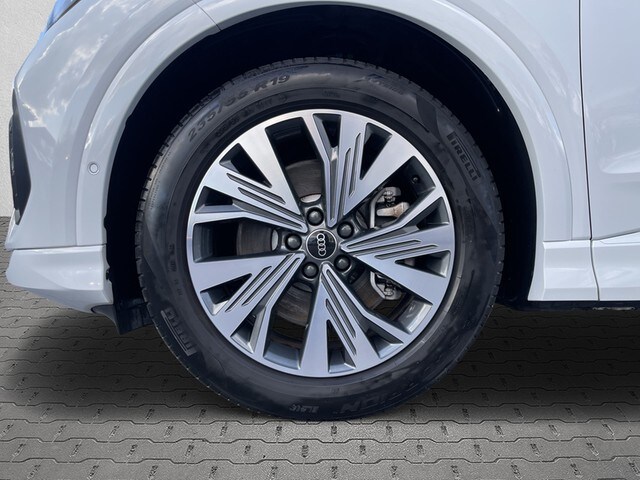 Image about Audi Q4 e-tron 40 e-tron