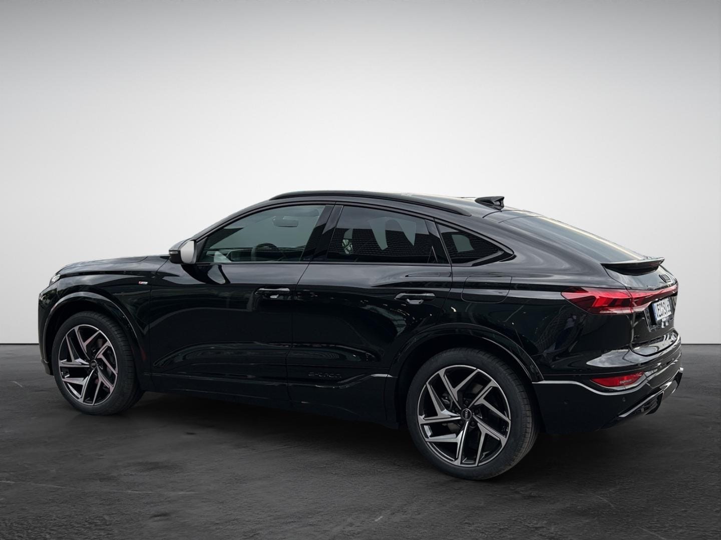 Image about Audi Q6 Sportback e-tron e-tron quattro