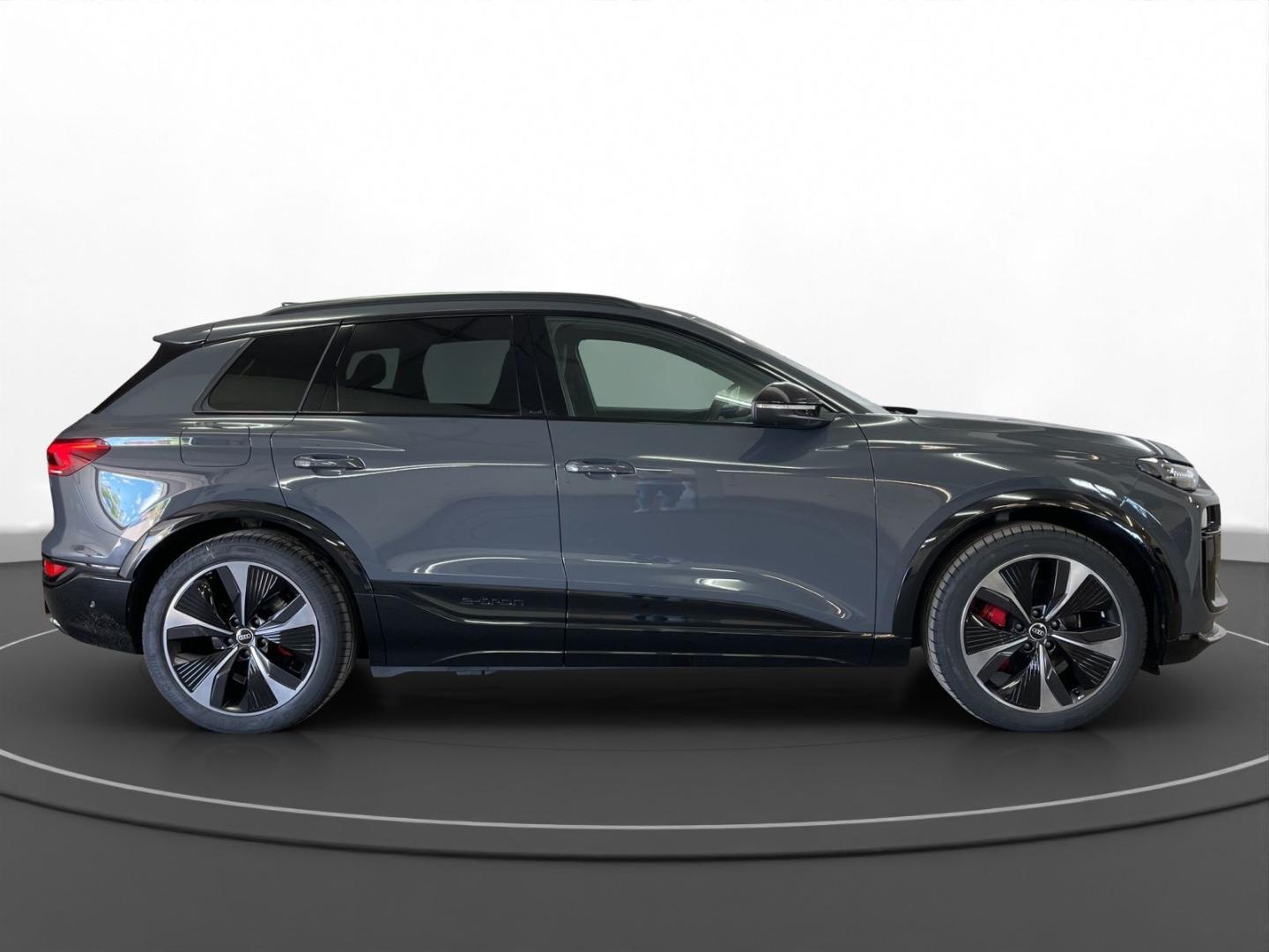Image about Audi Q6 SUV e-tron e-tron performance