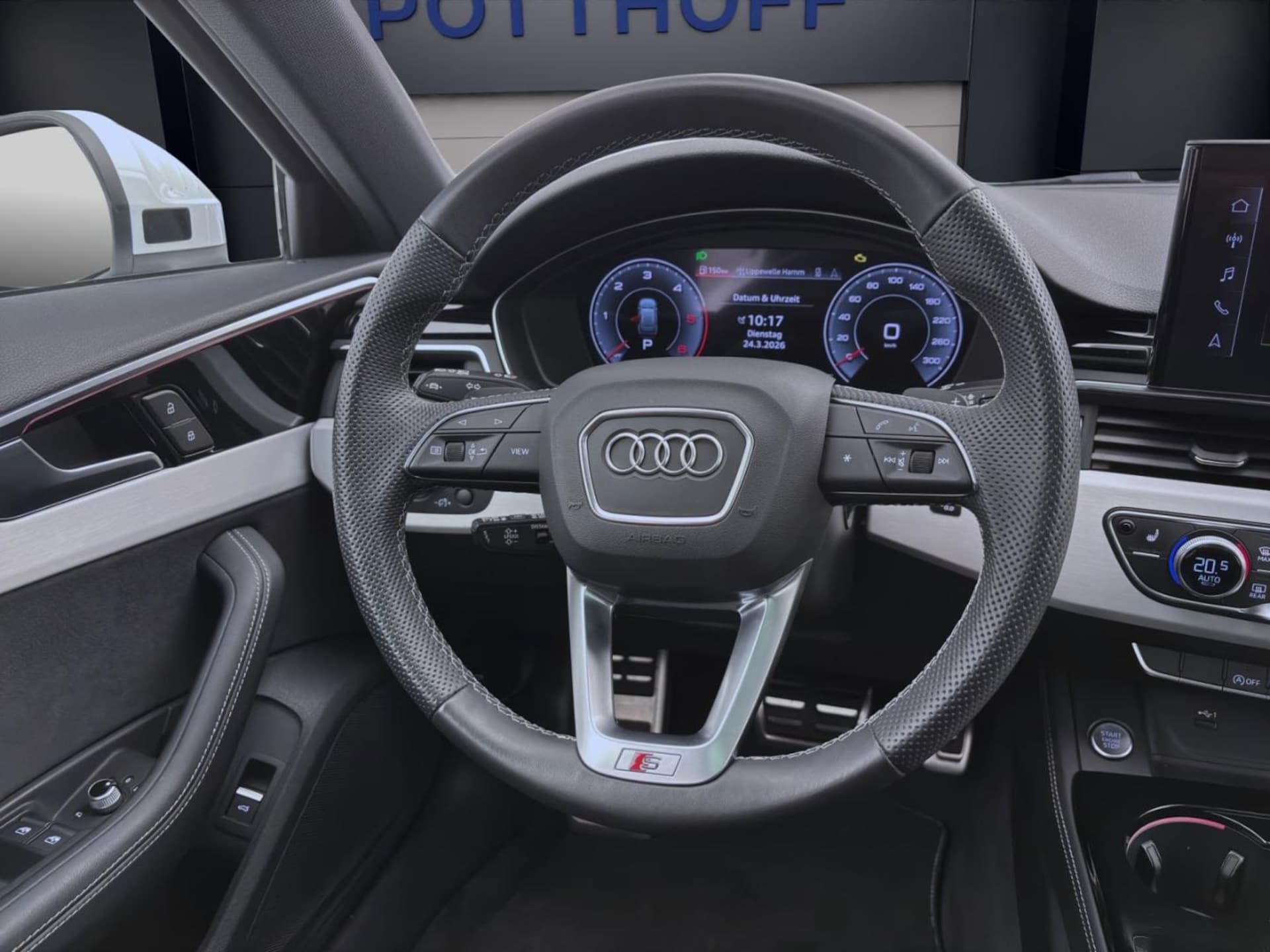 Audi A4 Avant S line