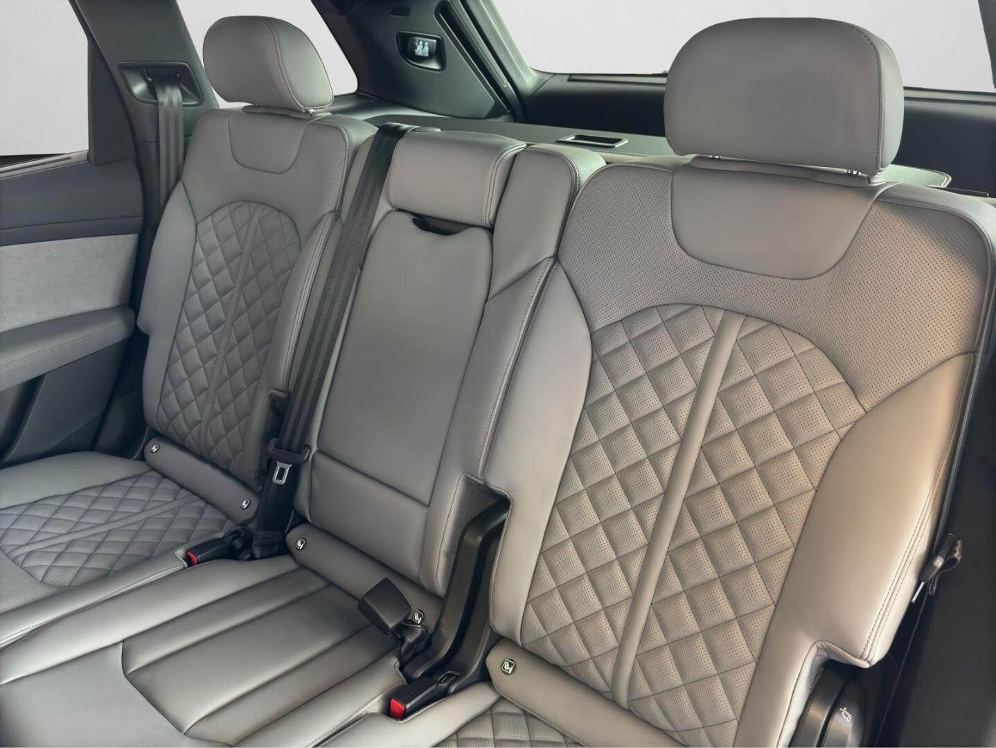 Bild über Audi Q7 SUV S line business TDI quattro 210 kW tiptronic - für weitere Informationen kontaktieren Sie den Audi Partner