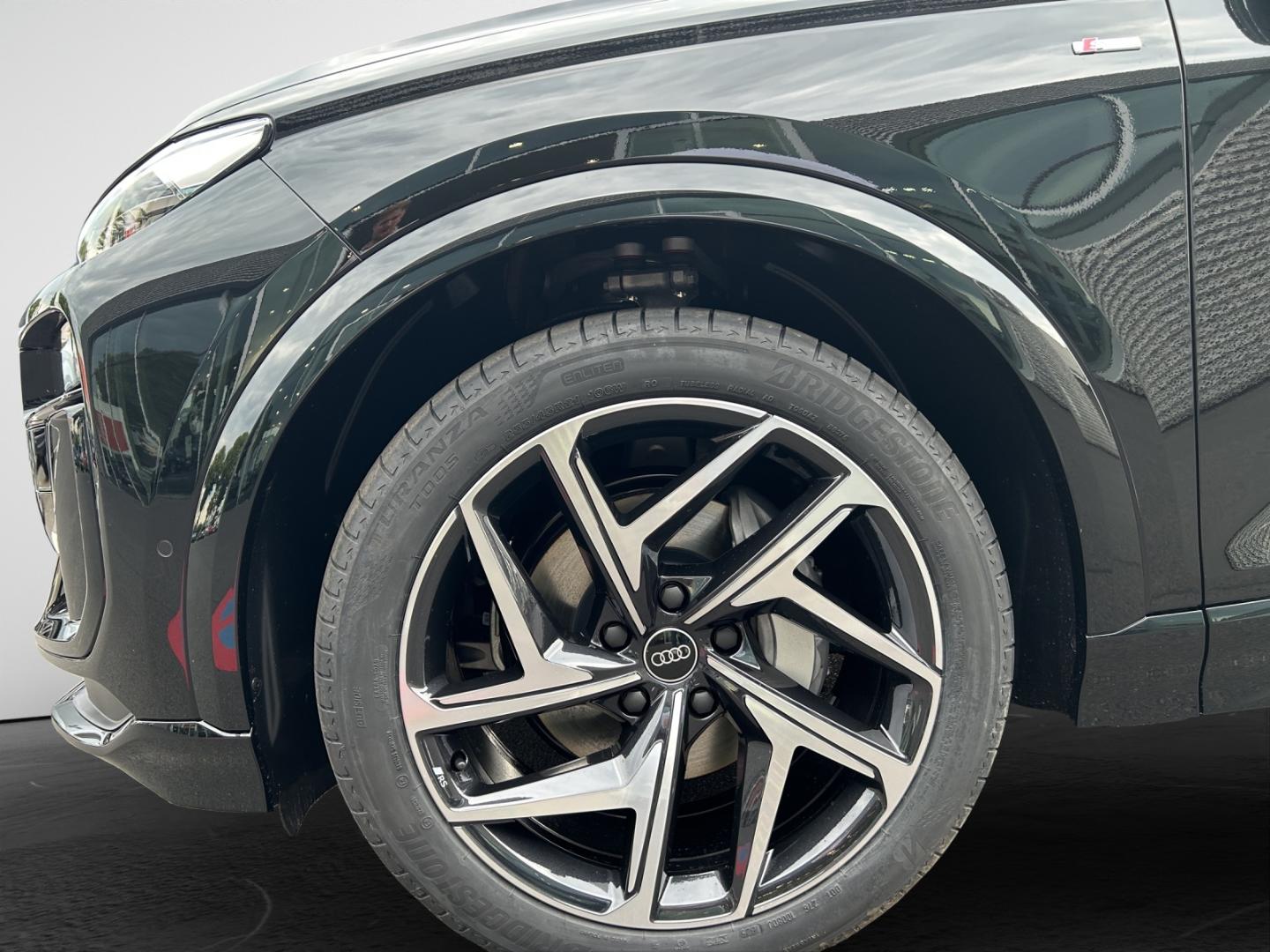 Image about Audi Q6 Sportback e-tron e-tron quattro