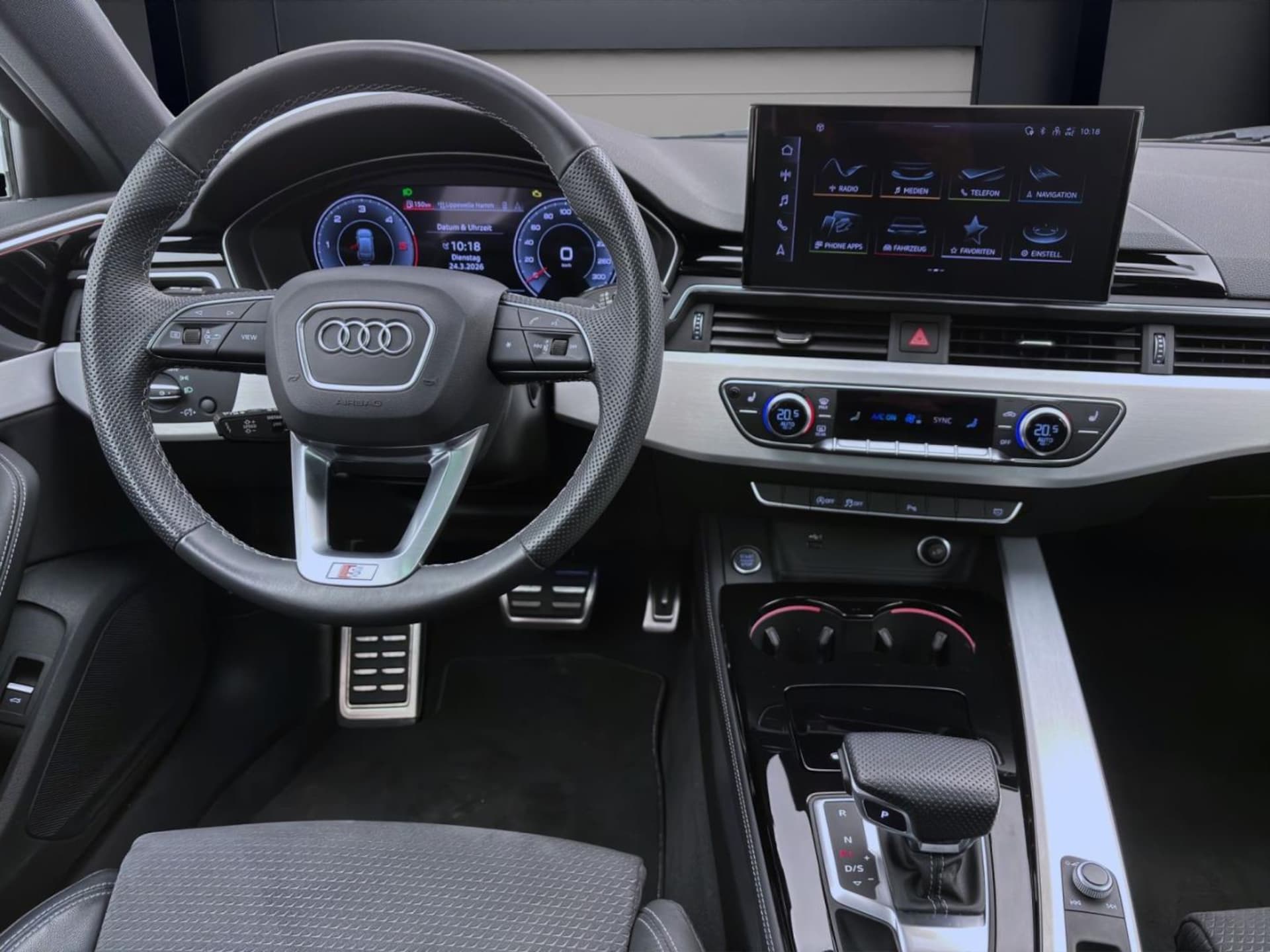 Audi A4 Avant S line