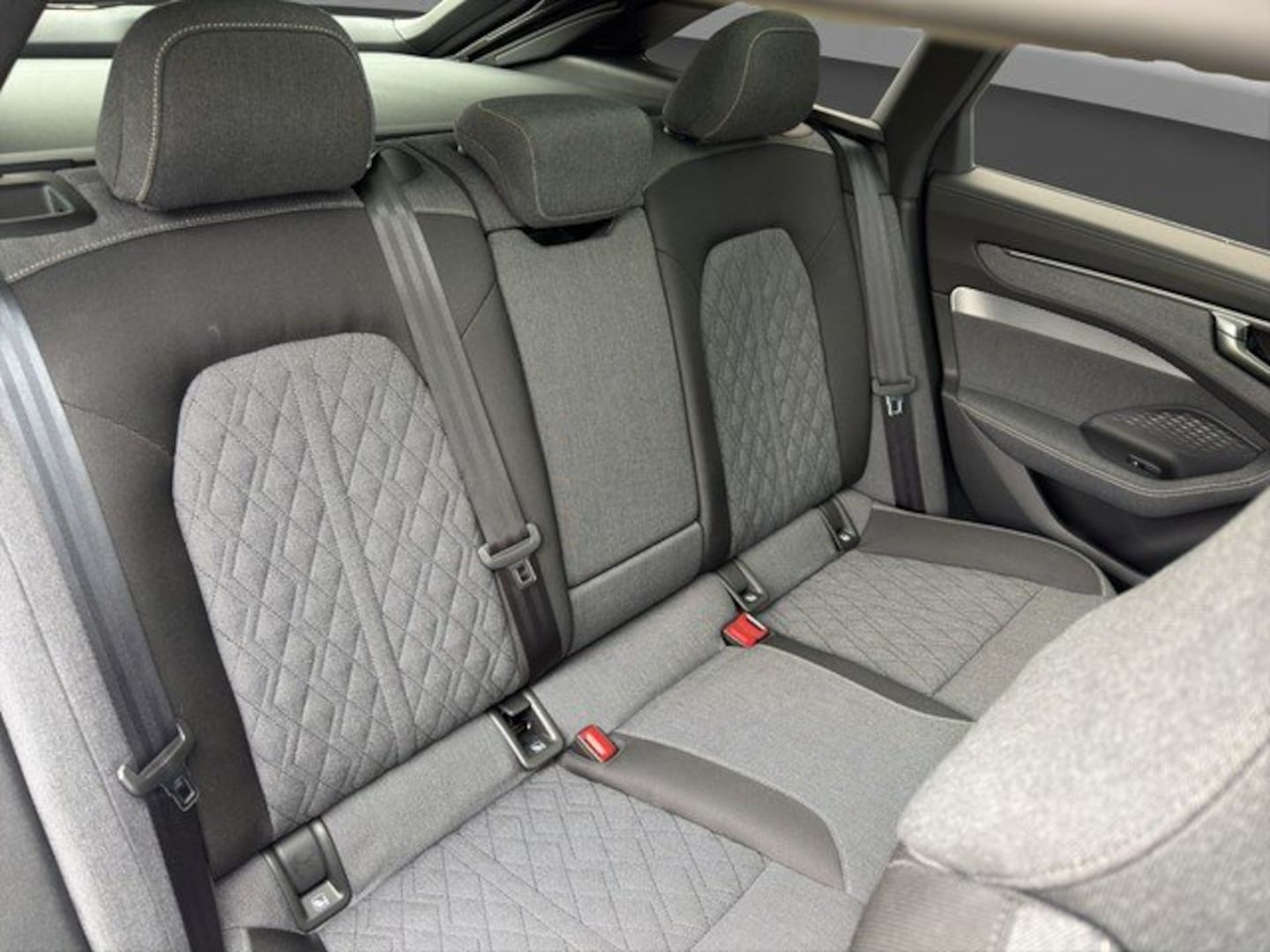 Bild über Audi A6 Avant edition one TDI quattro 150 kW S tronic - für weitere Informationen kontaktieren Sie den Audi Partner