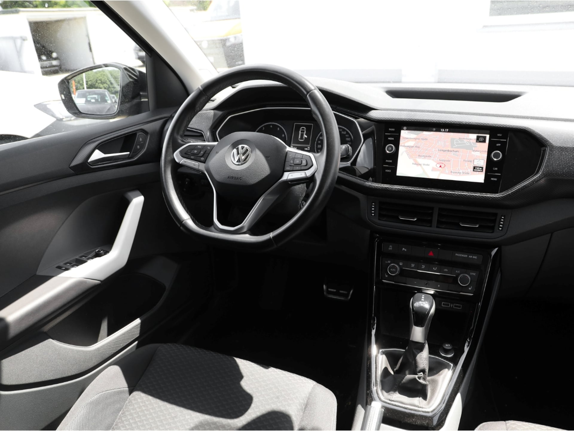 Volkswagen T-Cross United