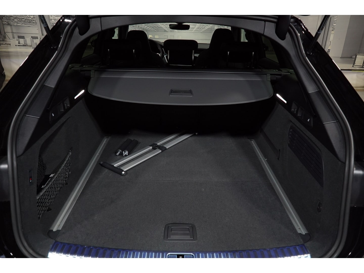 Bild über Audi S6 Avant TDI quattro tiptronic - für weitere Informationen kontaktieren Sie den Audi Partner