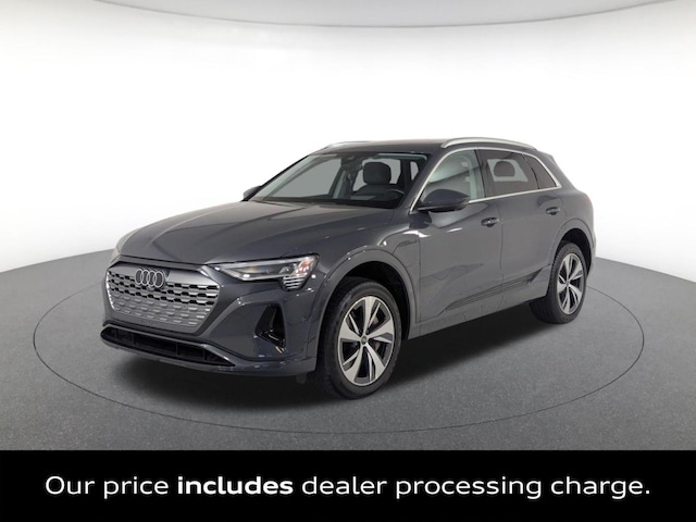 Photo of 2024 Audi Q8 e-tron 