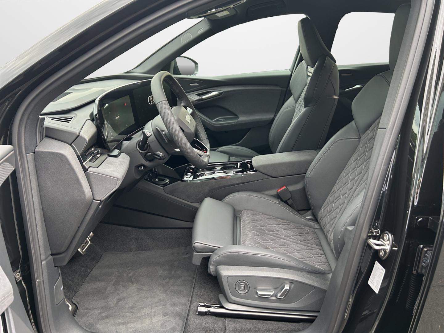 Image about Audi Q6 Sportback e-tron e-tron quattro