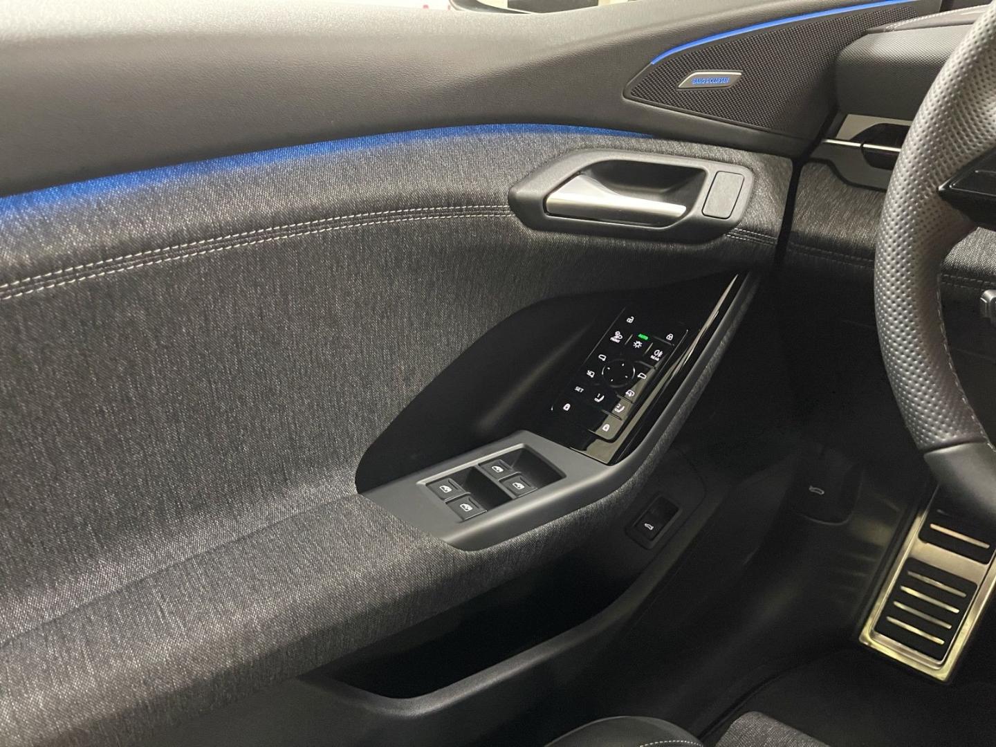 Image about Audi Q6 SUV e-tron e-tron performance