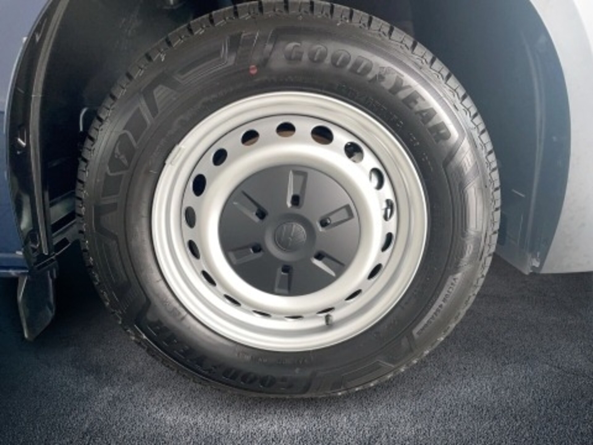Volkswagen Transporter Kasten kurzer Radstand