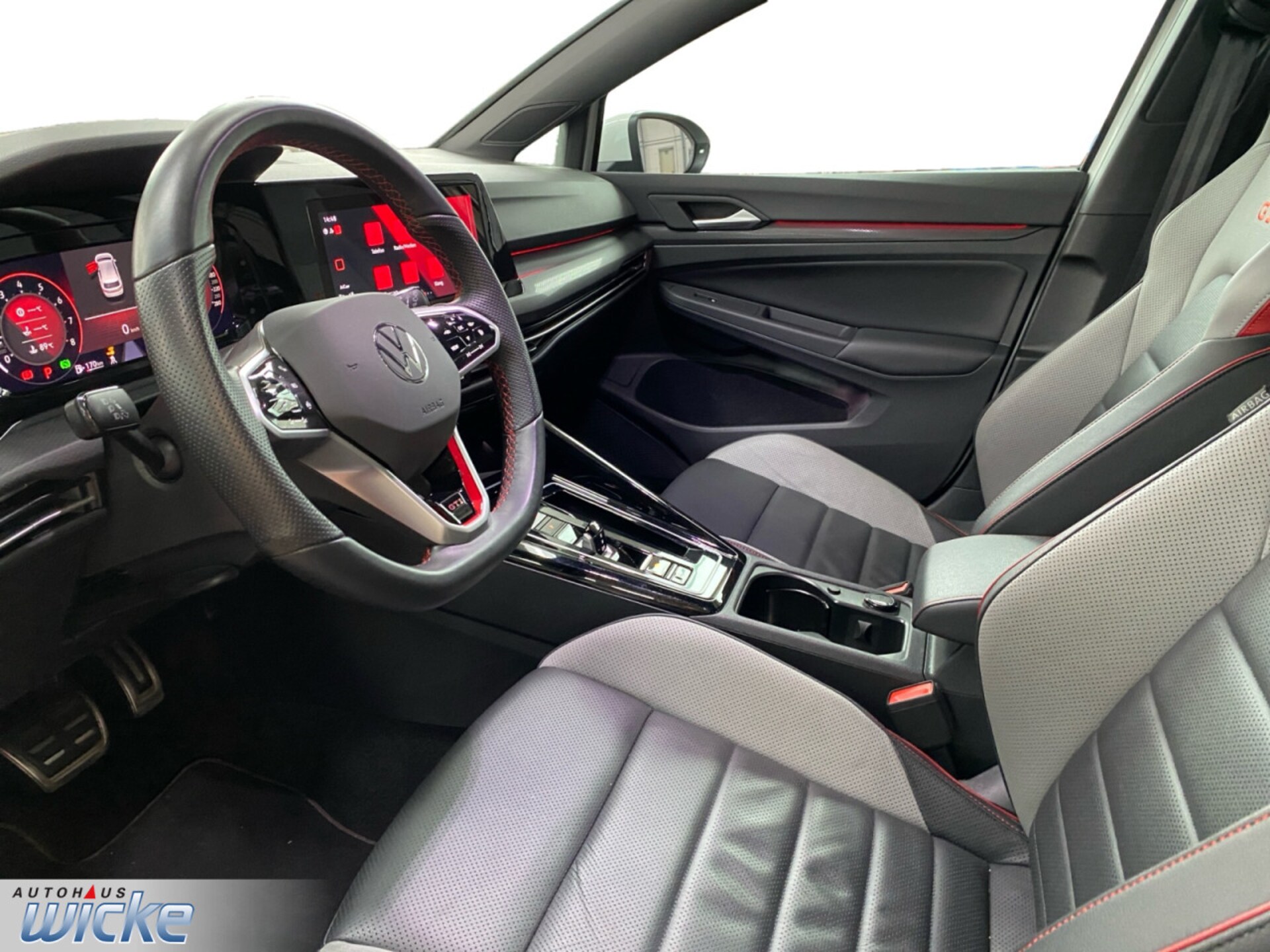 Volkswagen Golf GTI