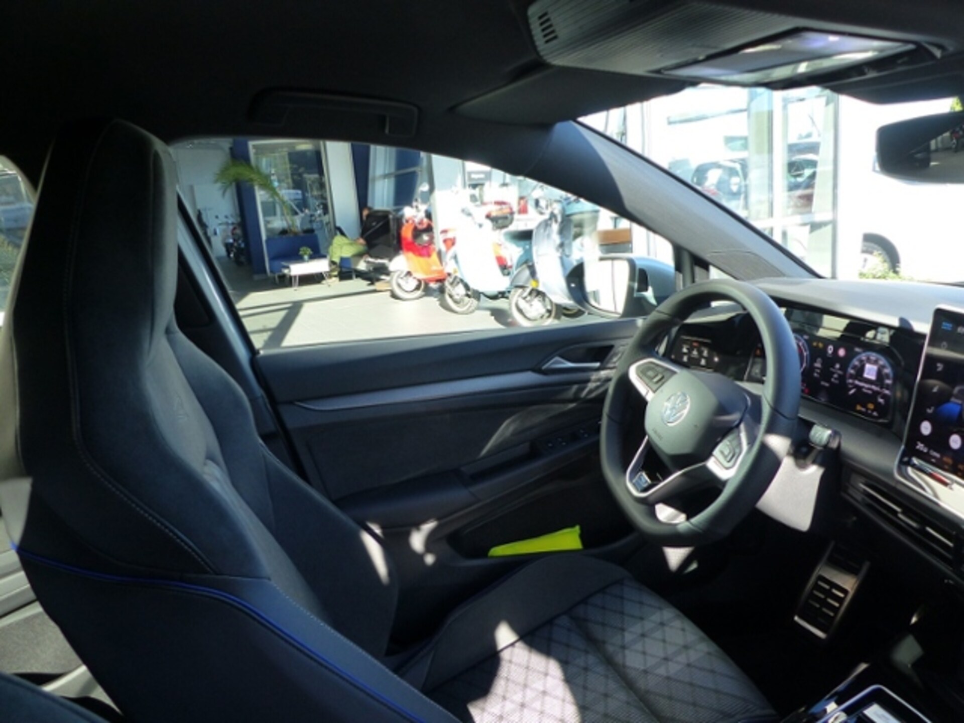 Volkswagen Golf R-Line