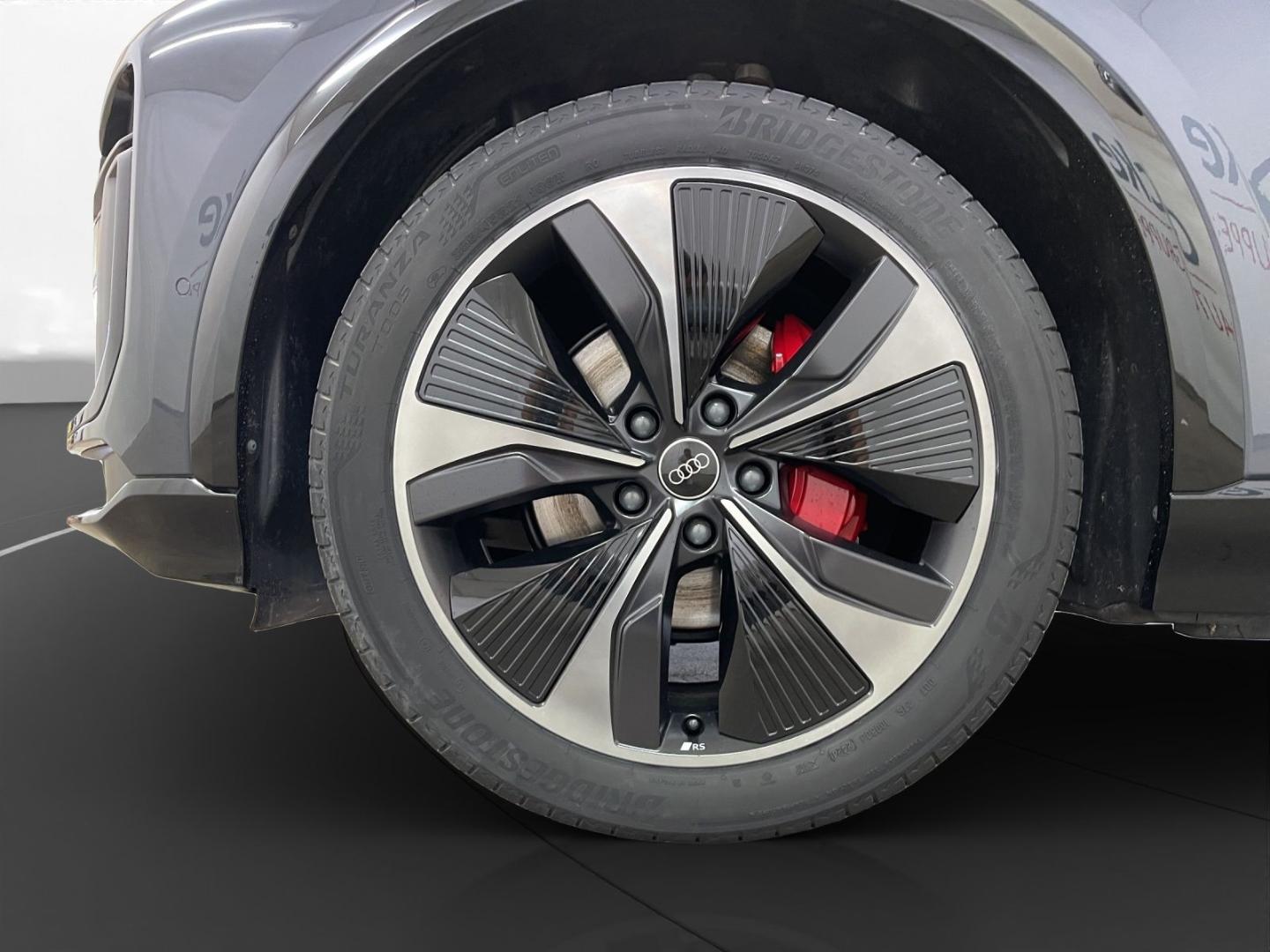 Image about Audi Q6 SUV e-tron e-tron performance