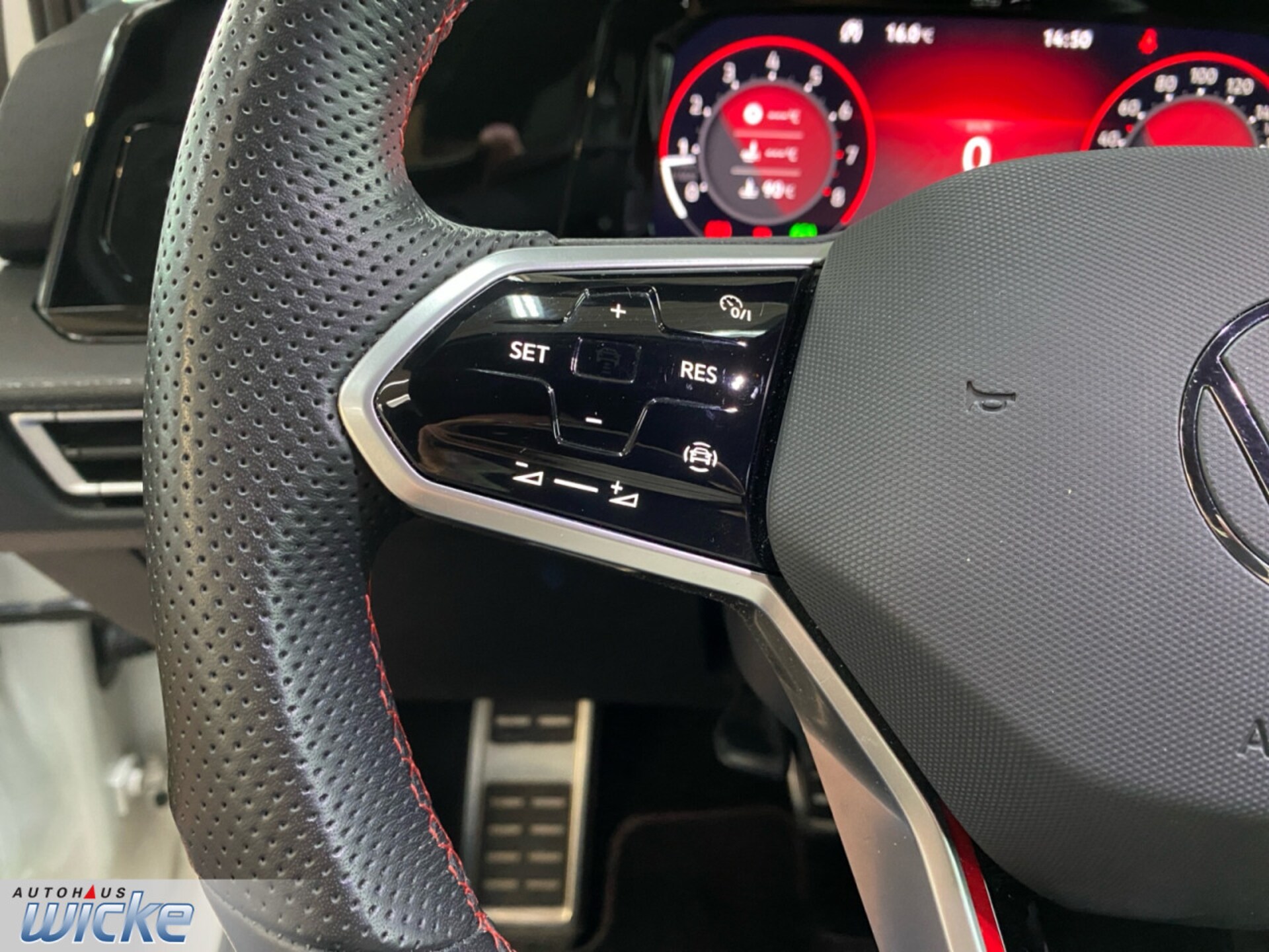 Volkswagen Golf GTI