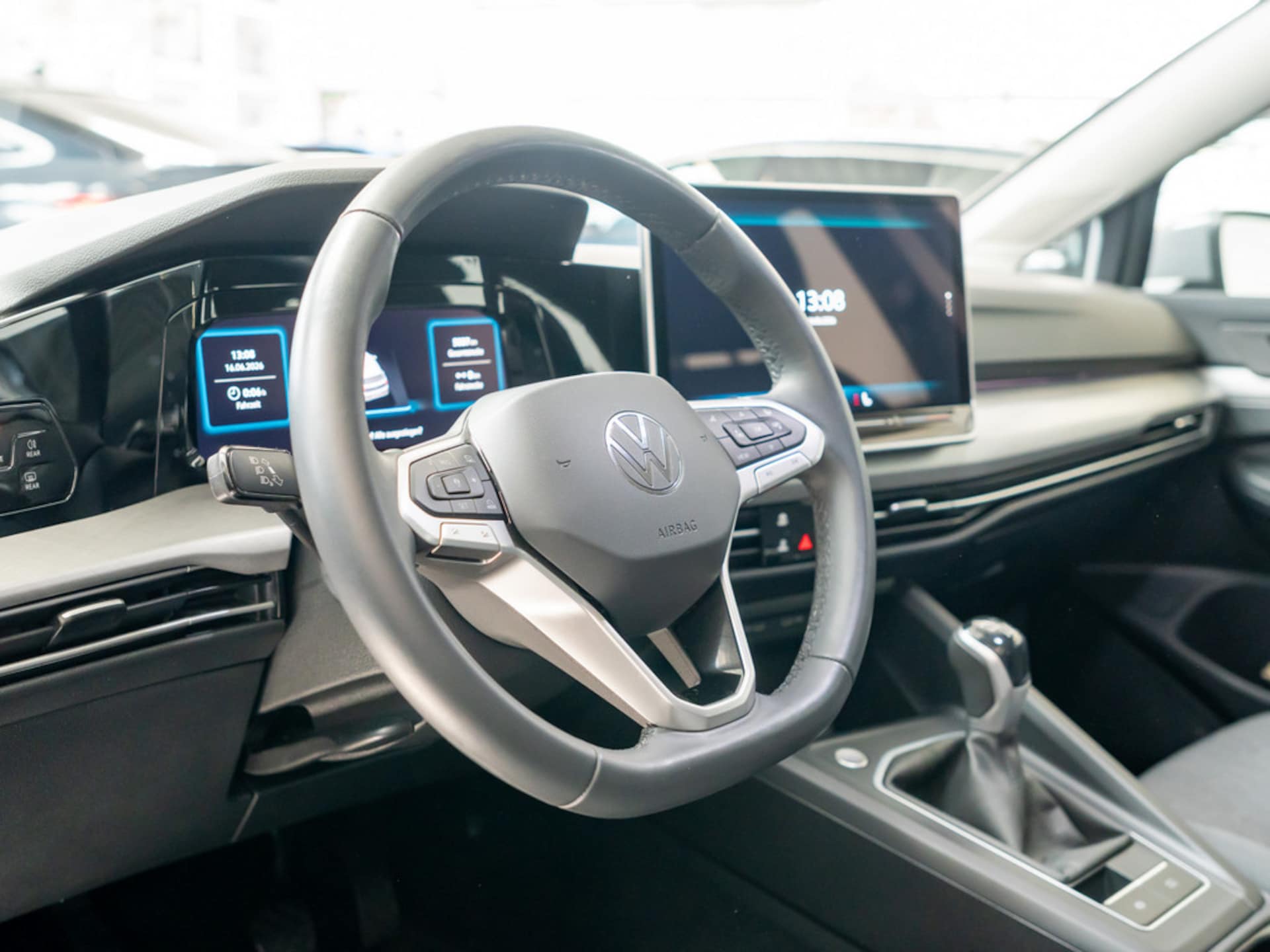 Volkswagen Golf Life
