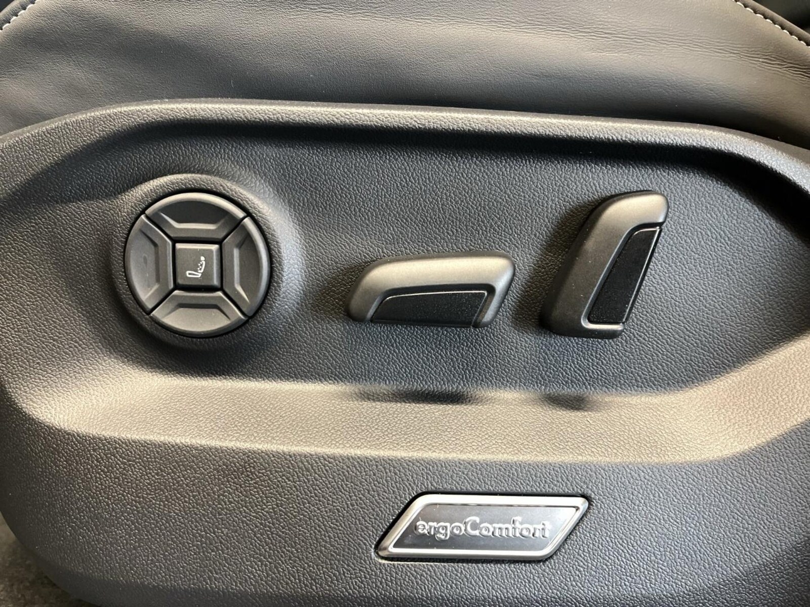 Volkswagen Touareg – Bild 16