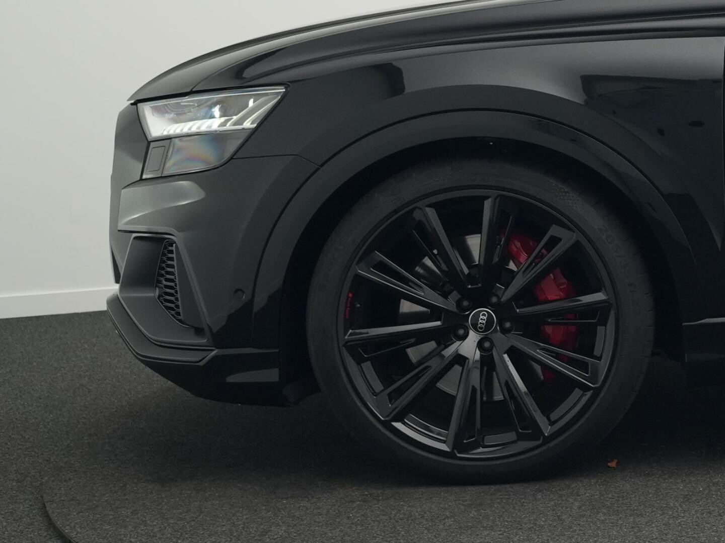 Bild über Audi SQ8 competition plus TFSI quattro tiptronic - für weitere Informationen kontaktieren Sie den Audi Partner
